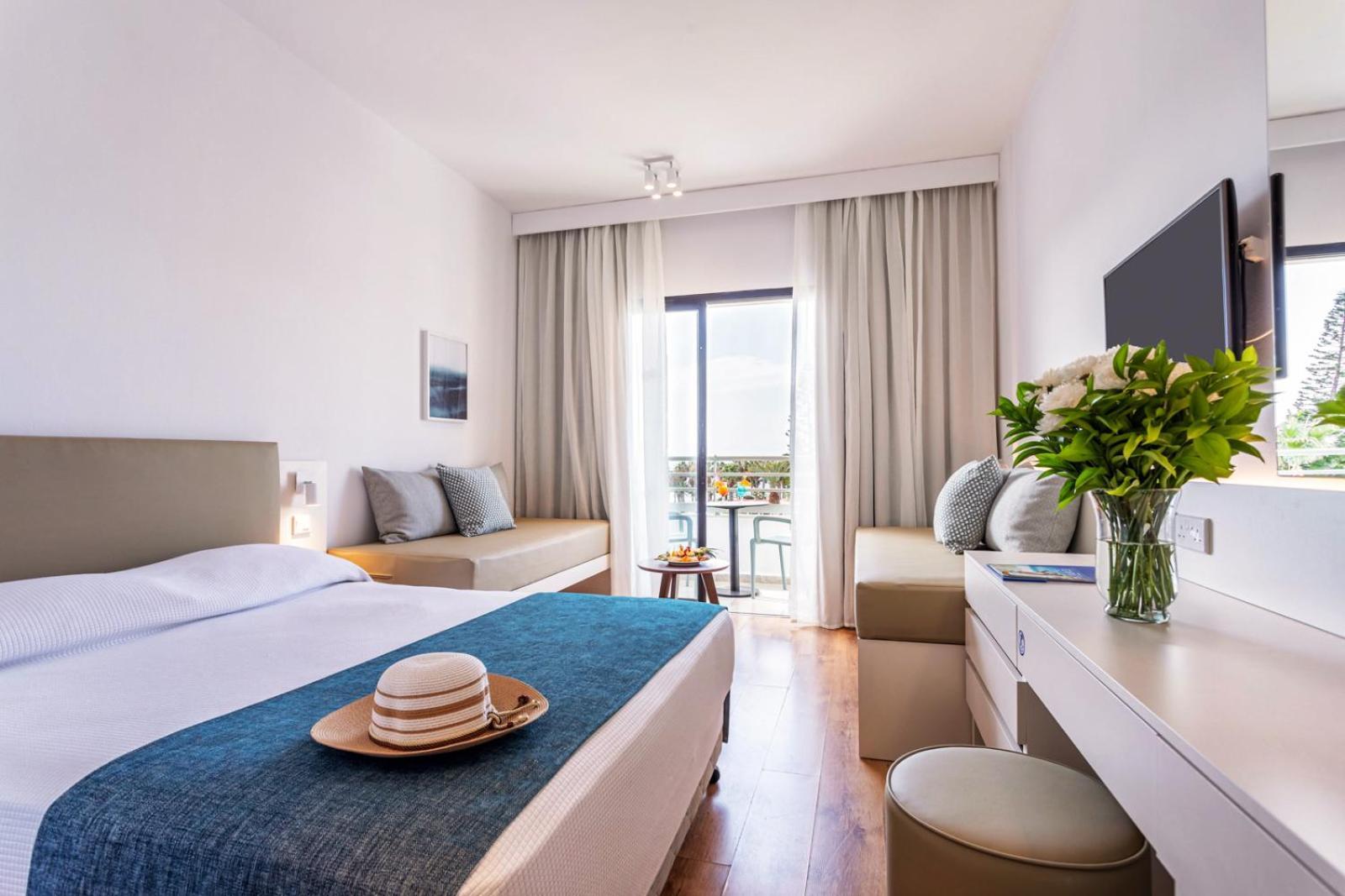 Four Bedded Room Sea view