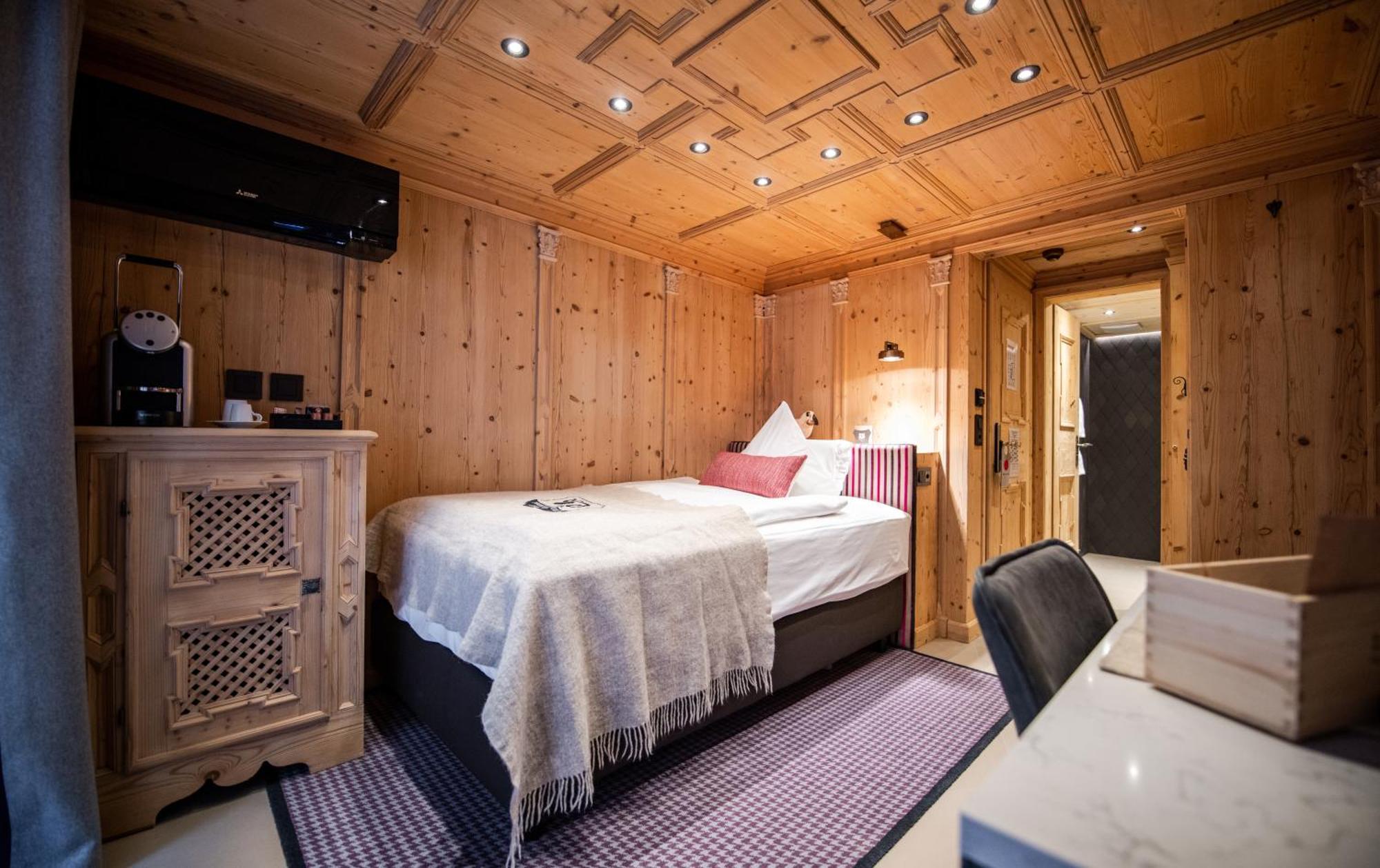 Single Room Chalet Style,750382922:JPEG