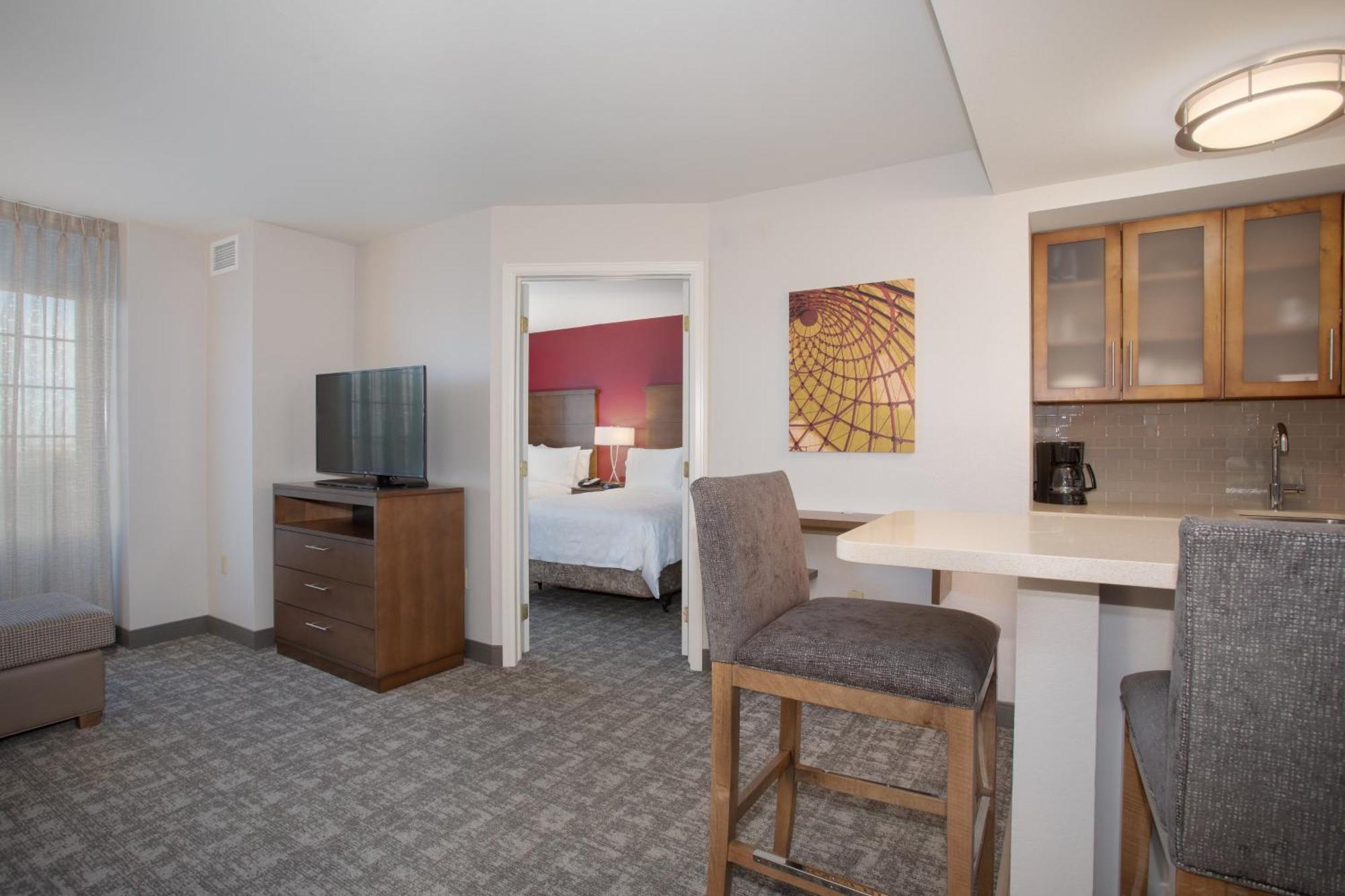 One-Bedroom King Suite