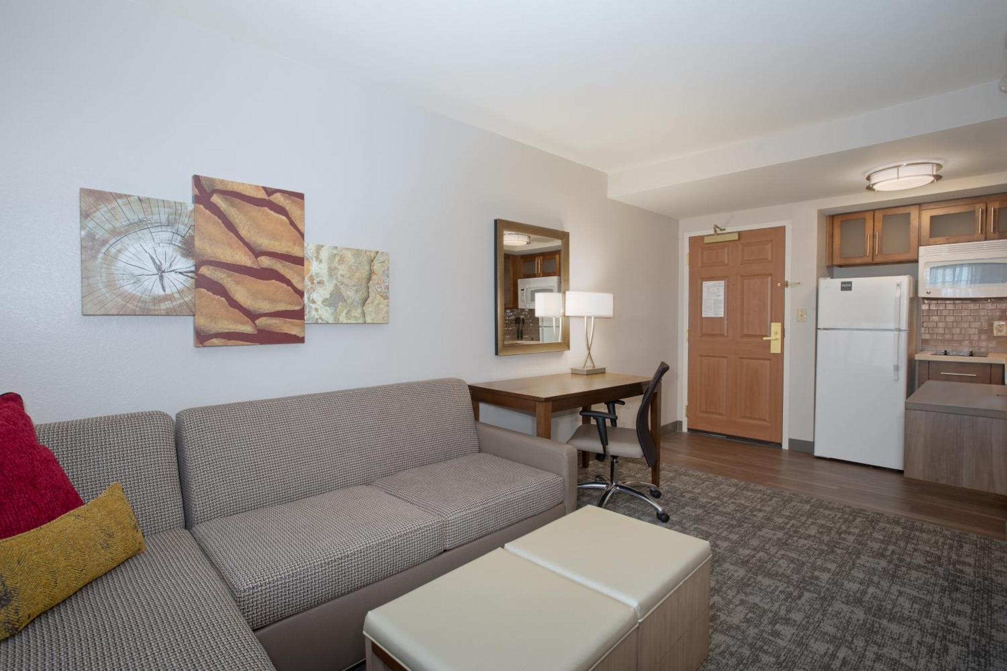 Queen Studio Suite