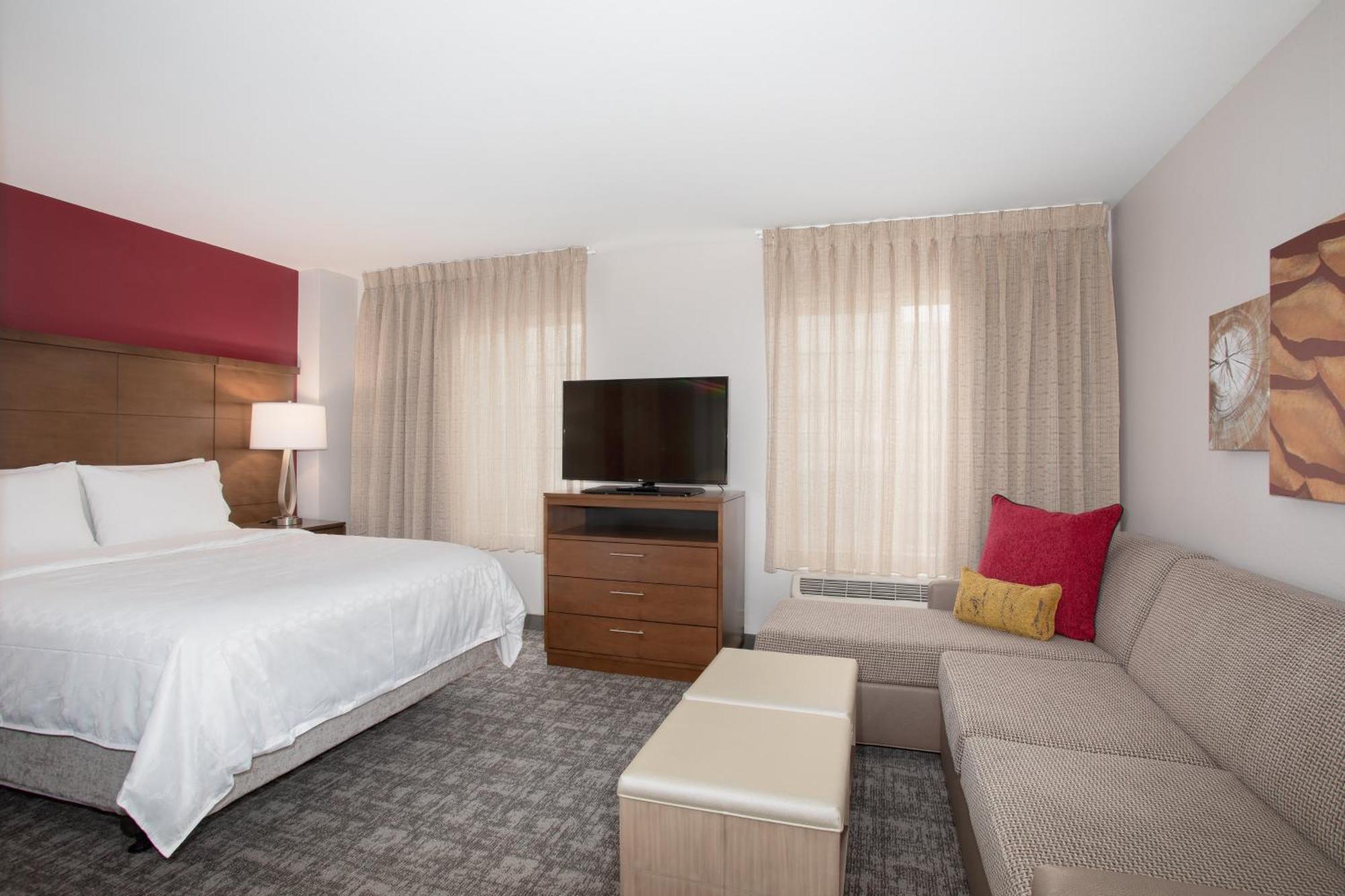 Queen Studio Suite