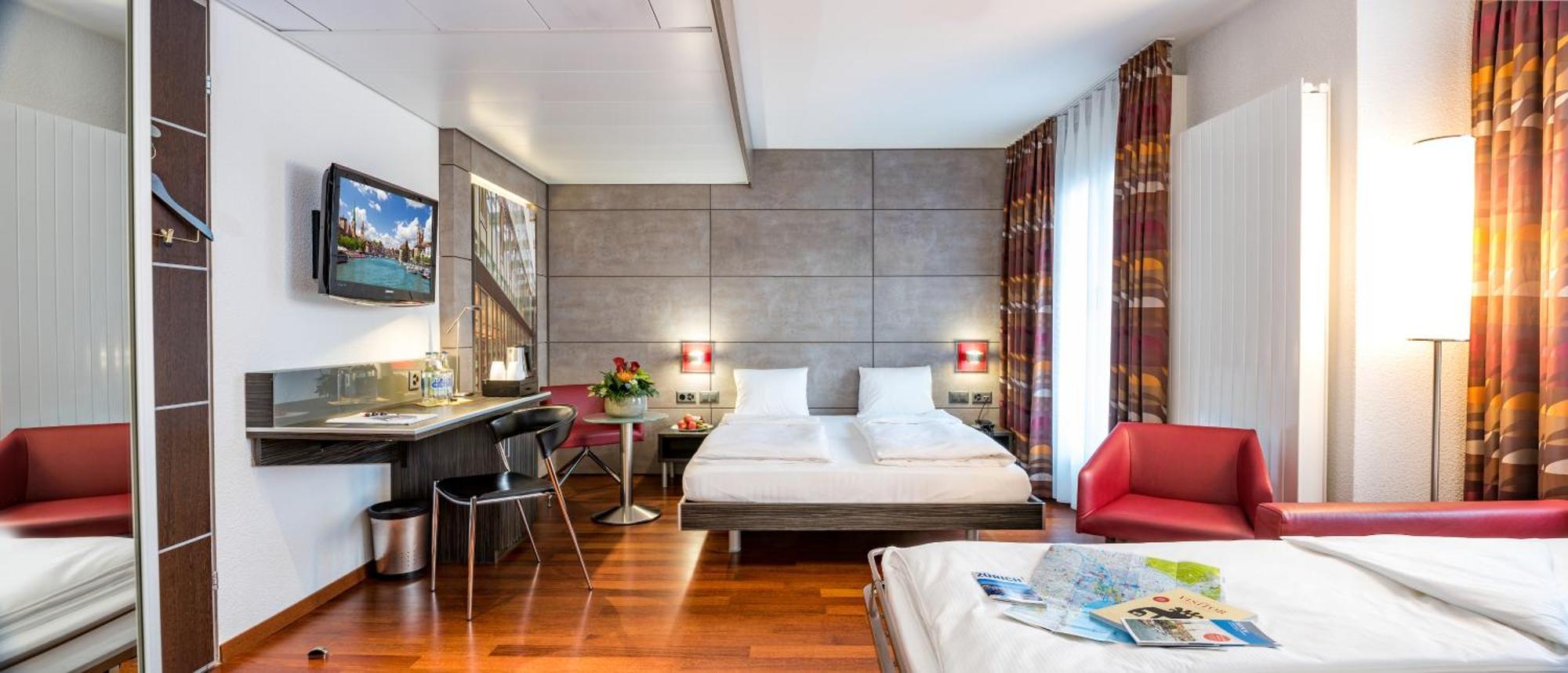 Triple Room Air-Conditioning