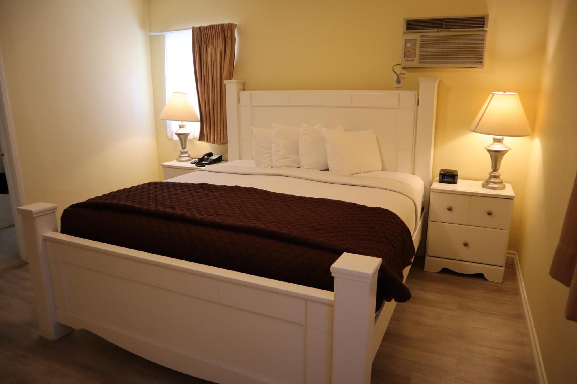 Deluxe King Room Two King Beds