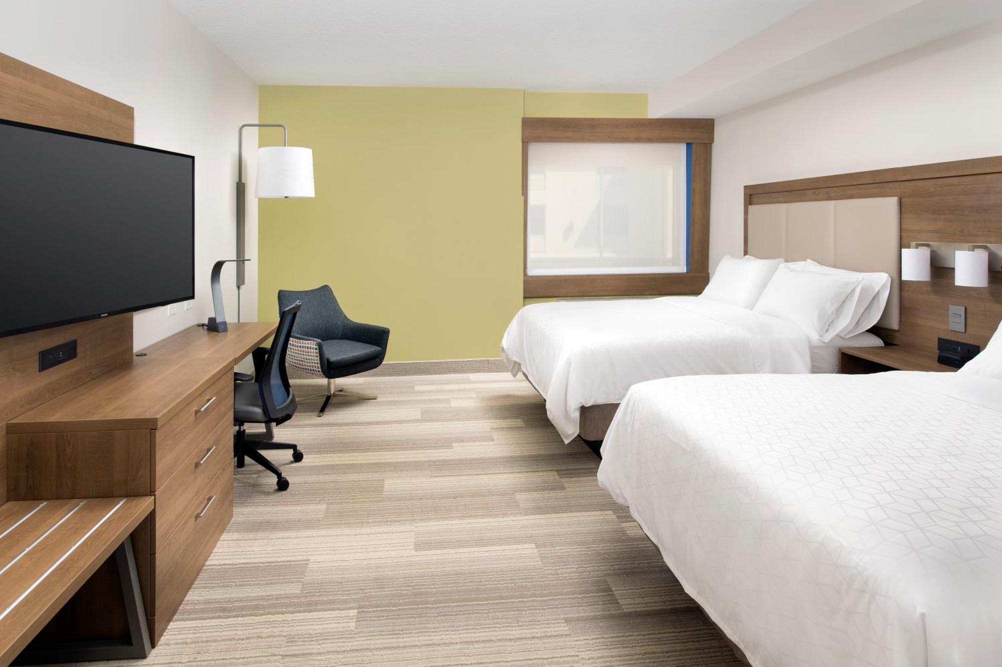 Queen Room Two Queen Beds