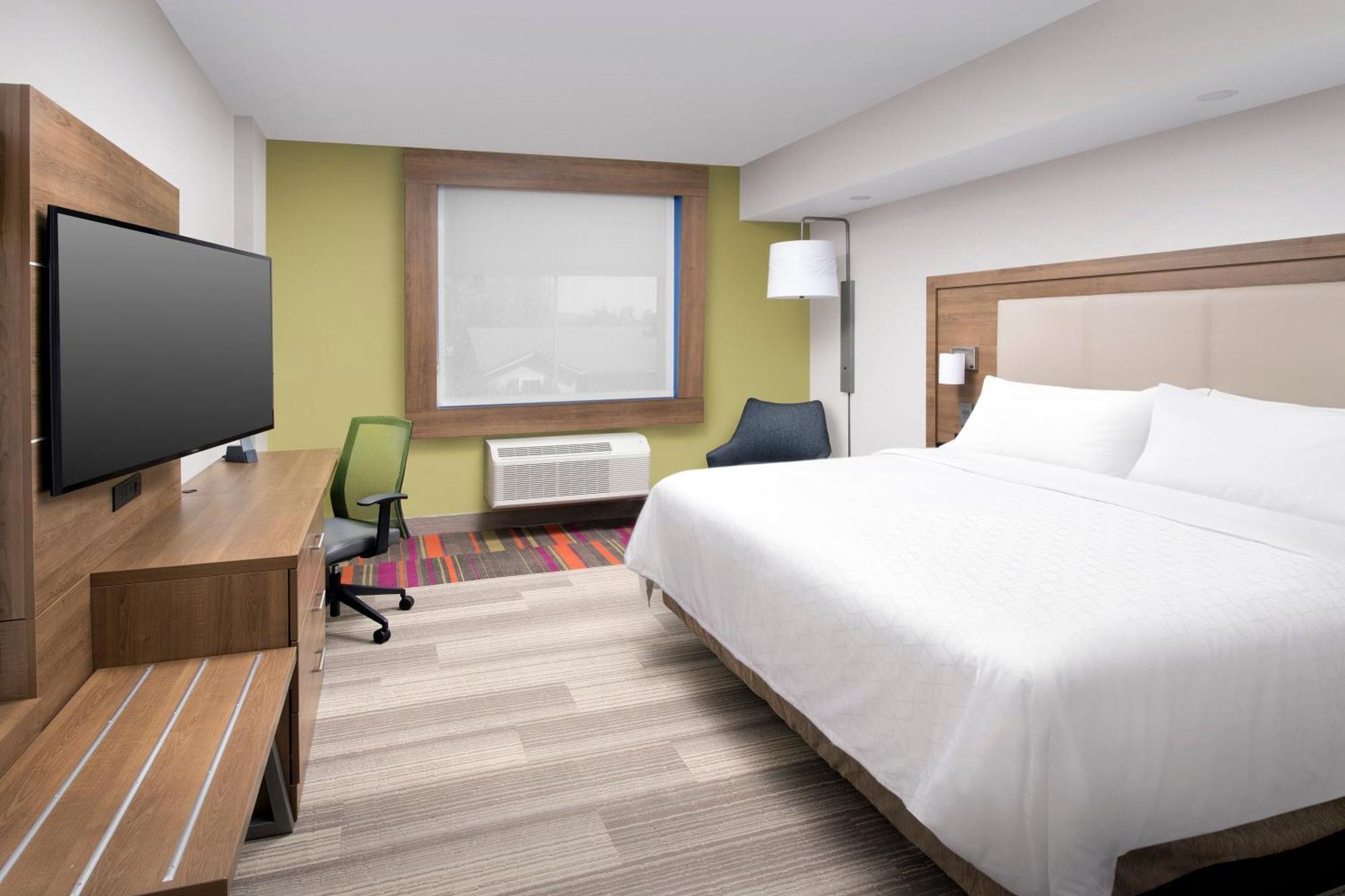 Standard King Room