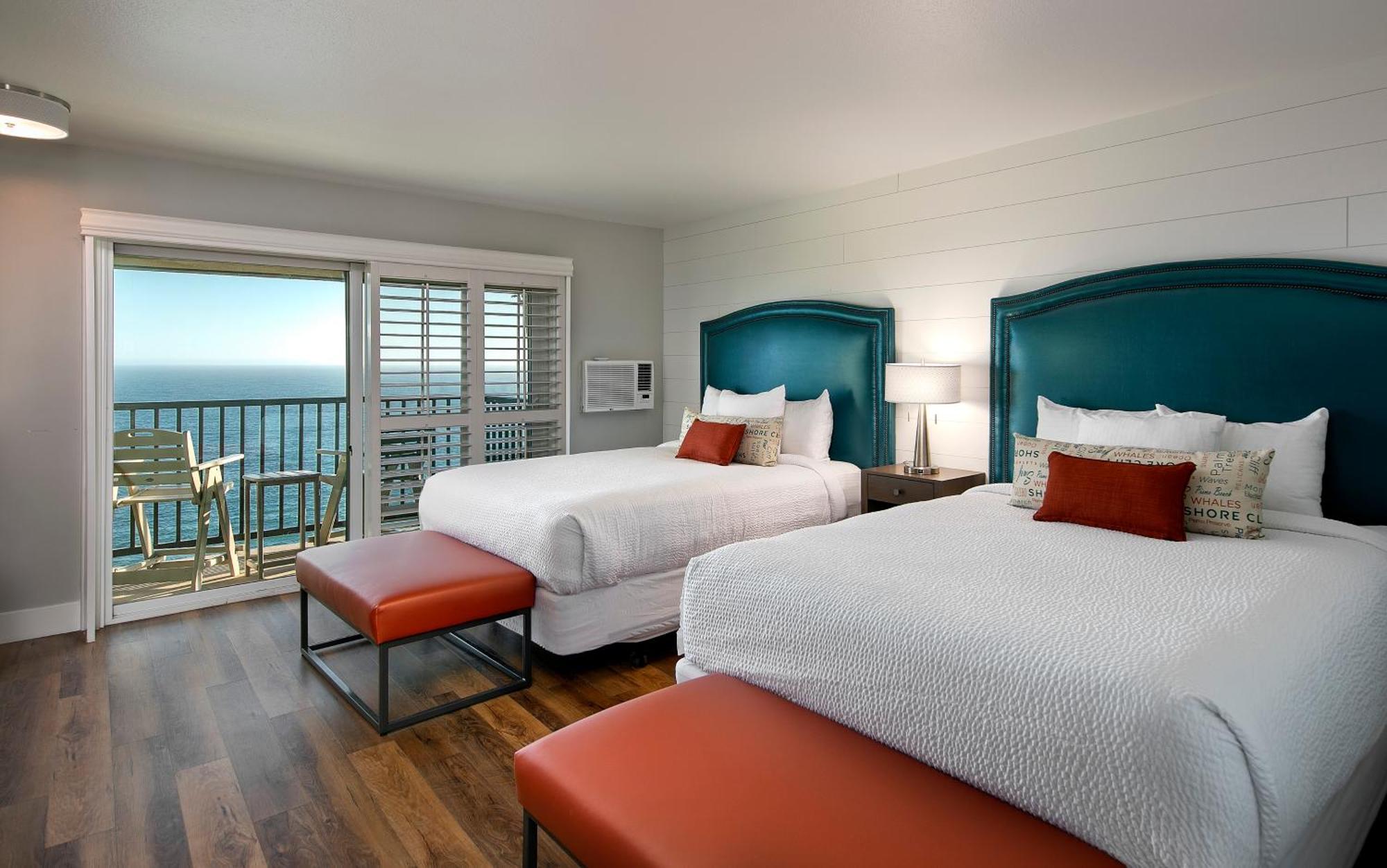 Oceanfront Signature, Two Queens,1705985787:JPEG