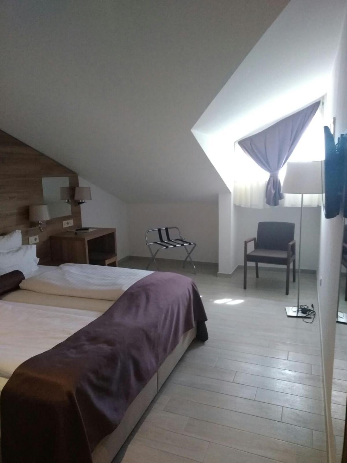 Double Room Mountain View
