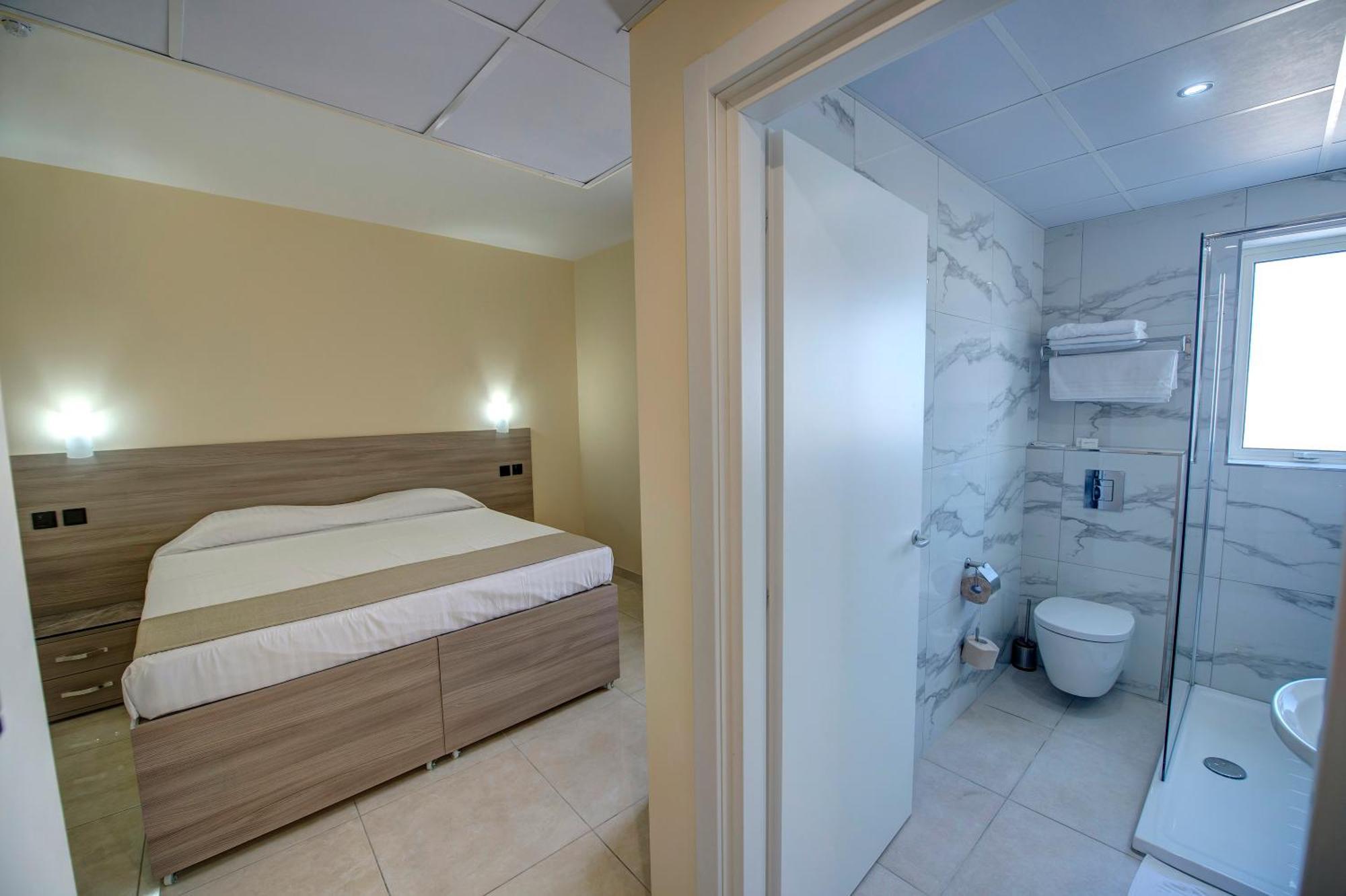Standard Twin Room Balcony
