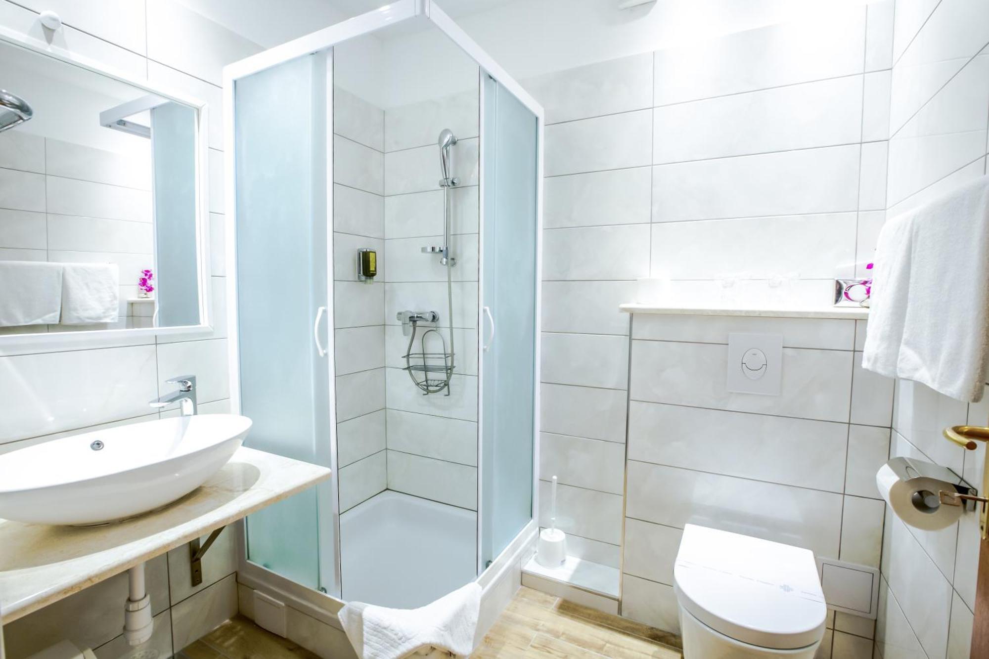 Standard Double or Twin Room Balcony