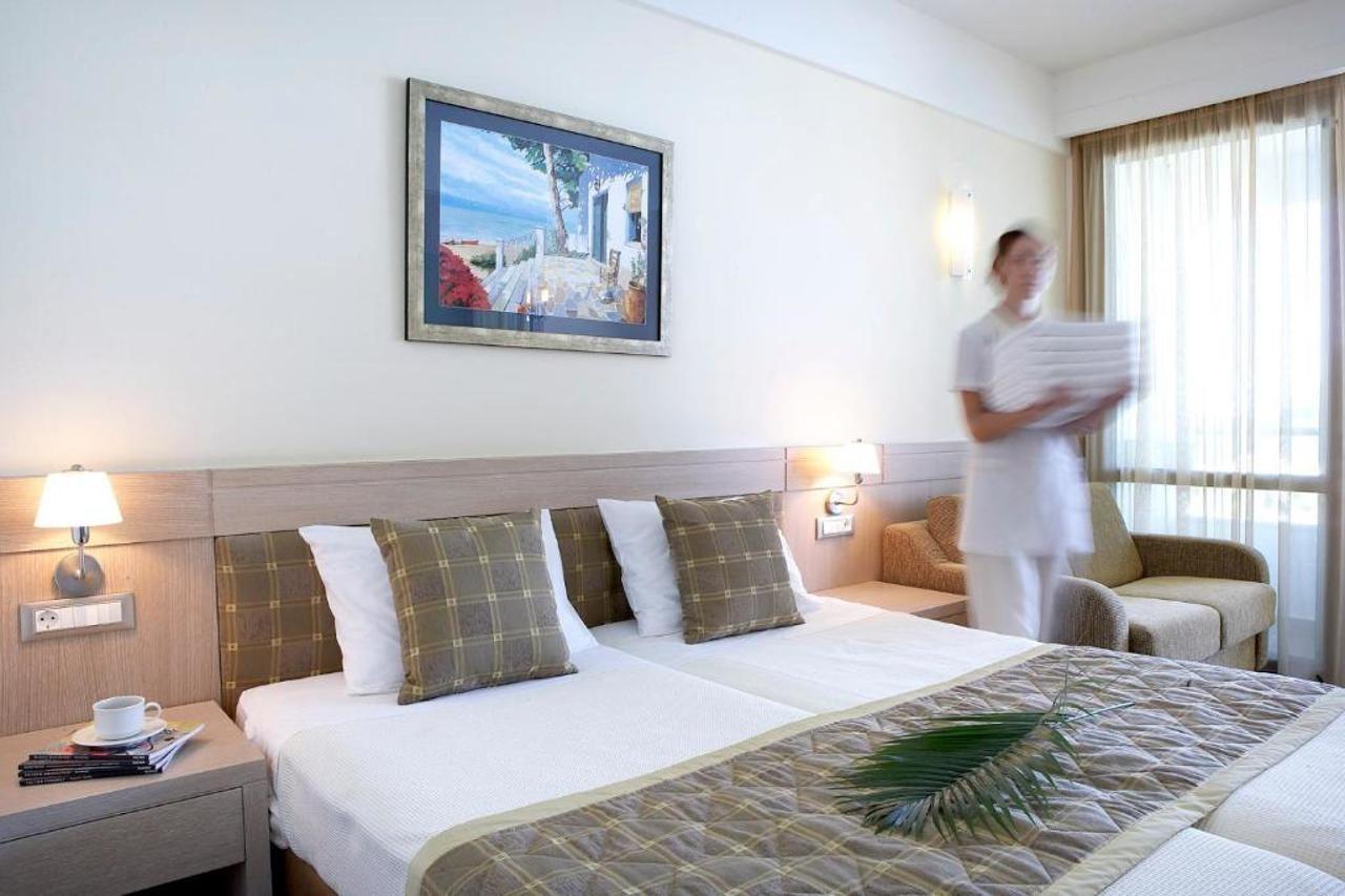 Standard Double or Twin Room,1436753755:JPEG