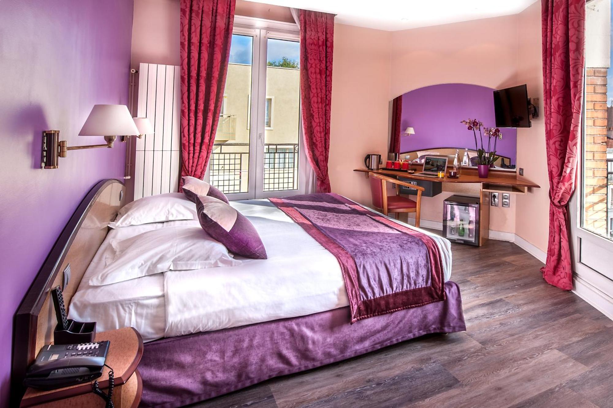 Queen Room