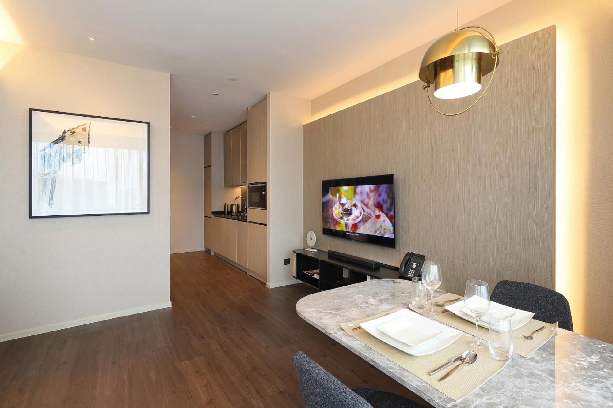 One-Bedroom Premium Suite