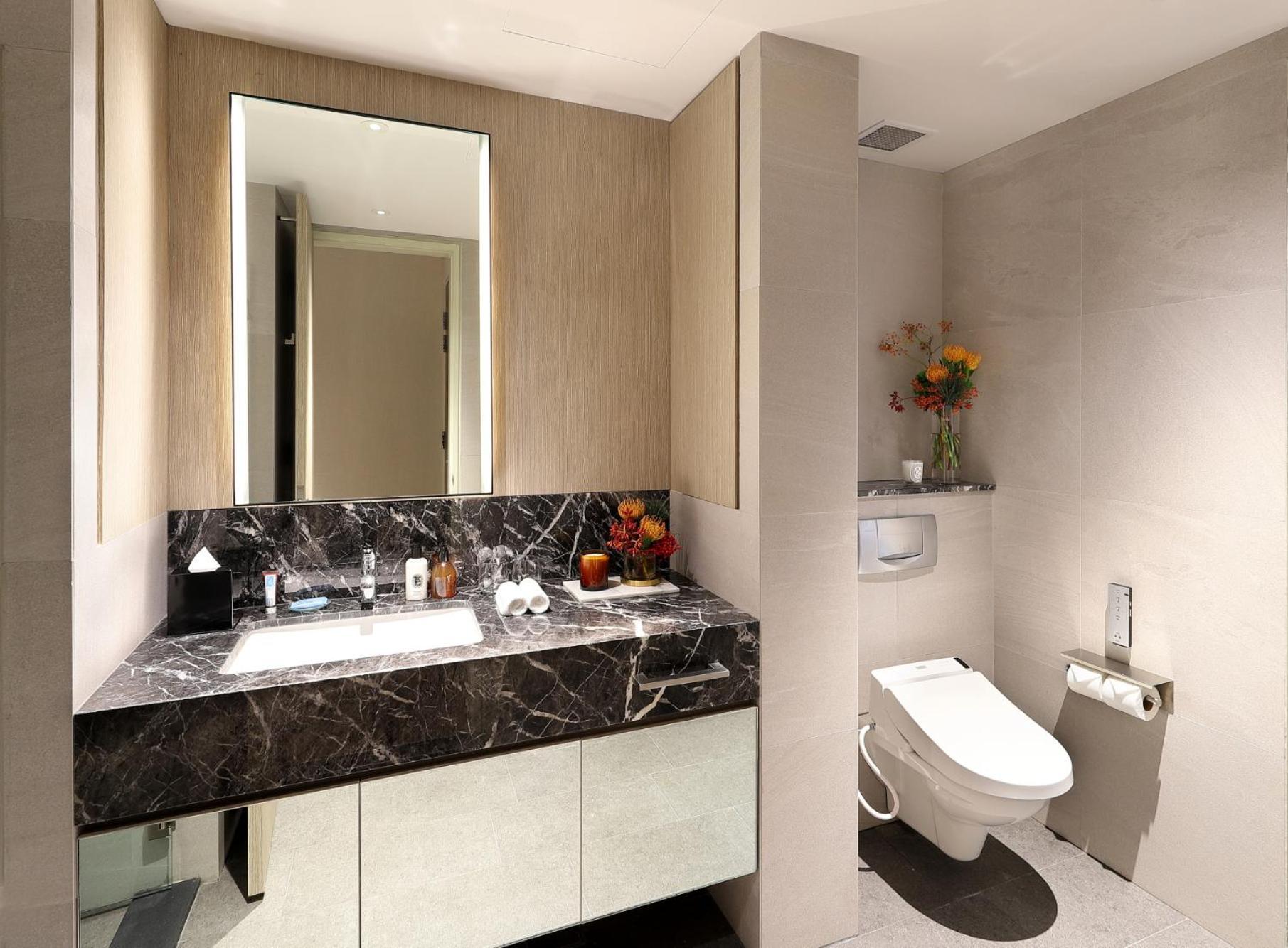 One-Bedroom Premium Suite