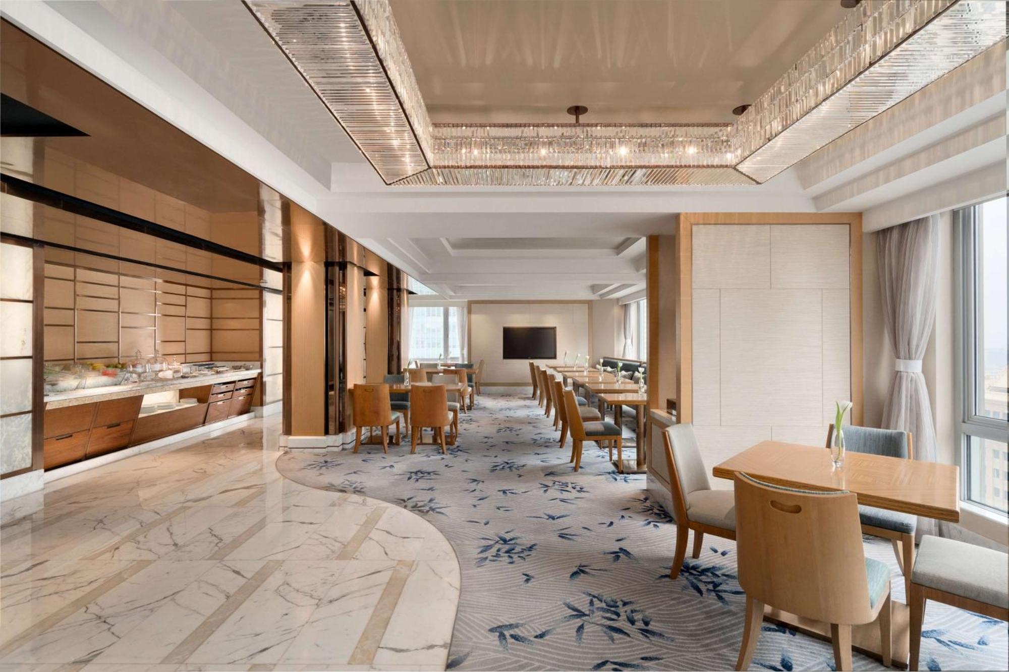 Club King Room inclusive Mini Bar
