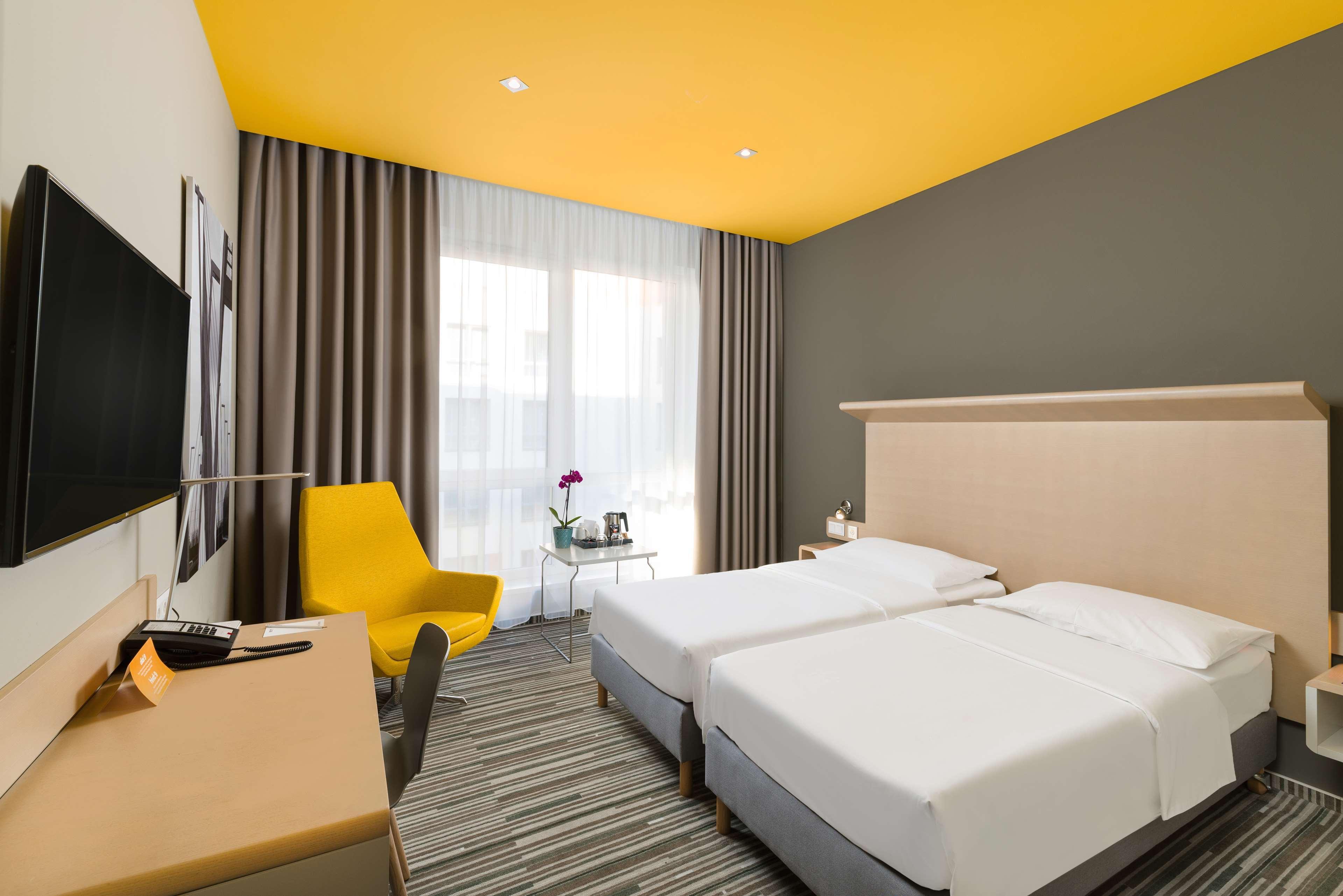 Standard Room,1437753139:JPEG