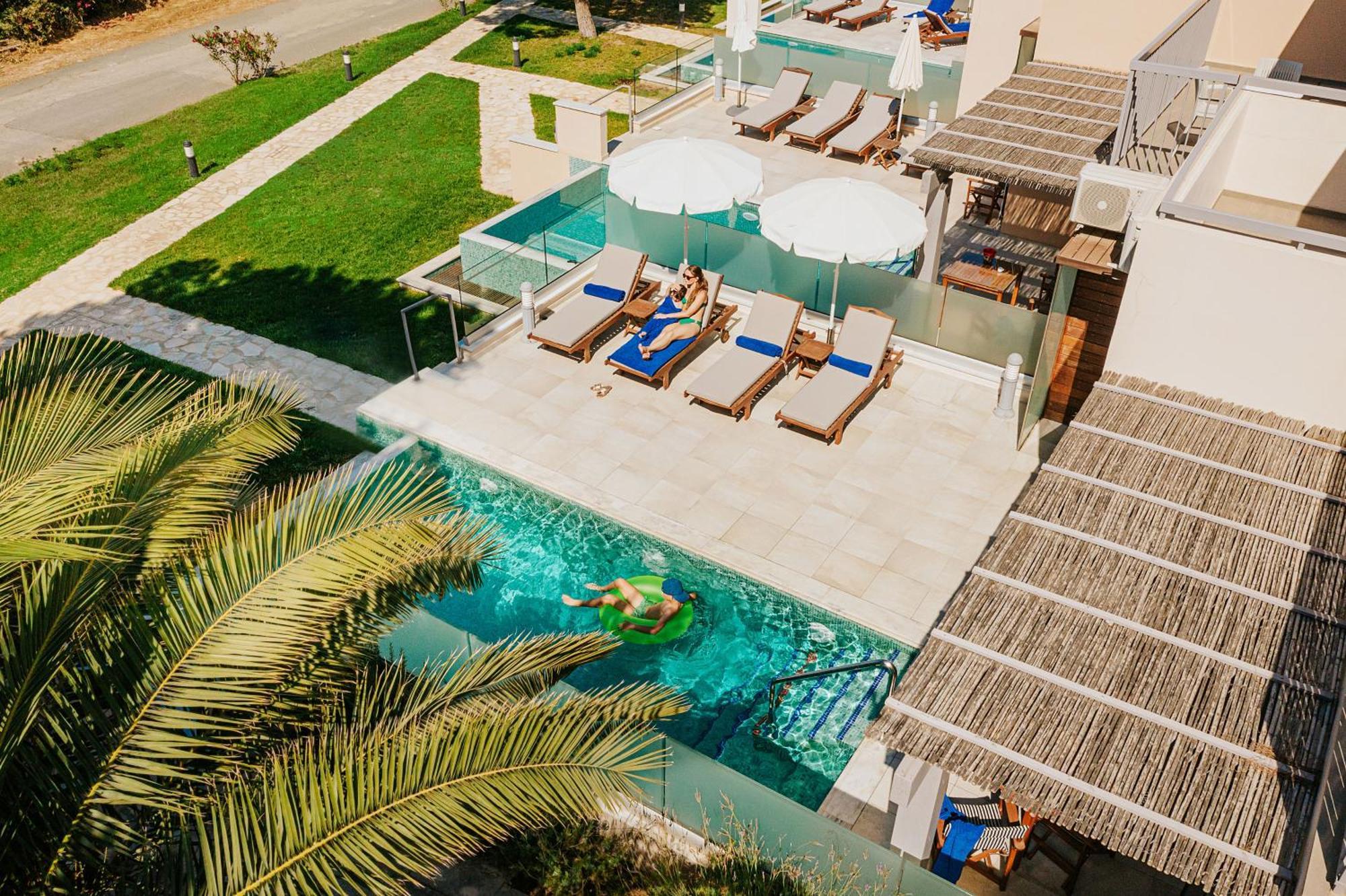 One-Bedroom Suite Private Pool