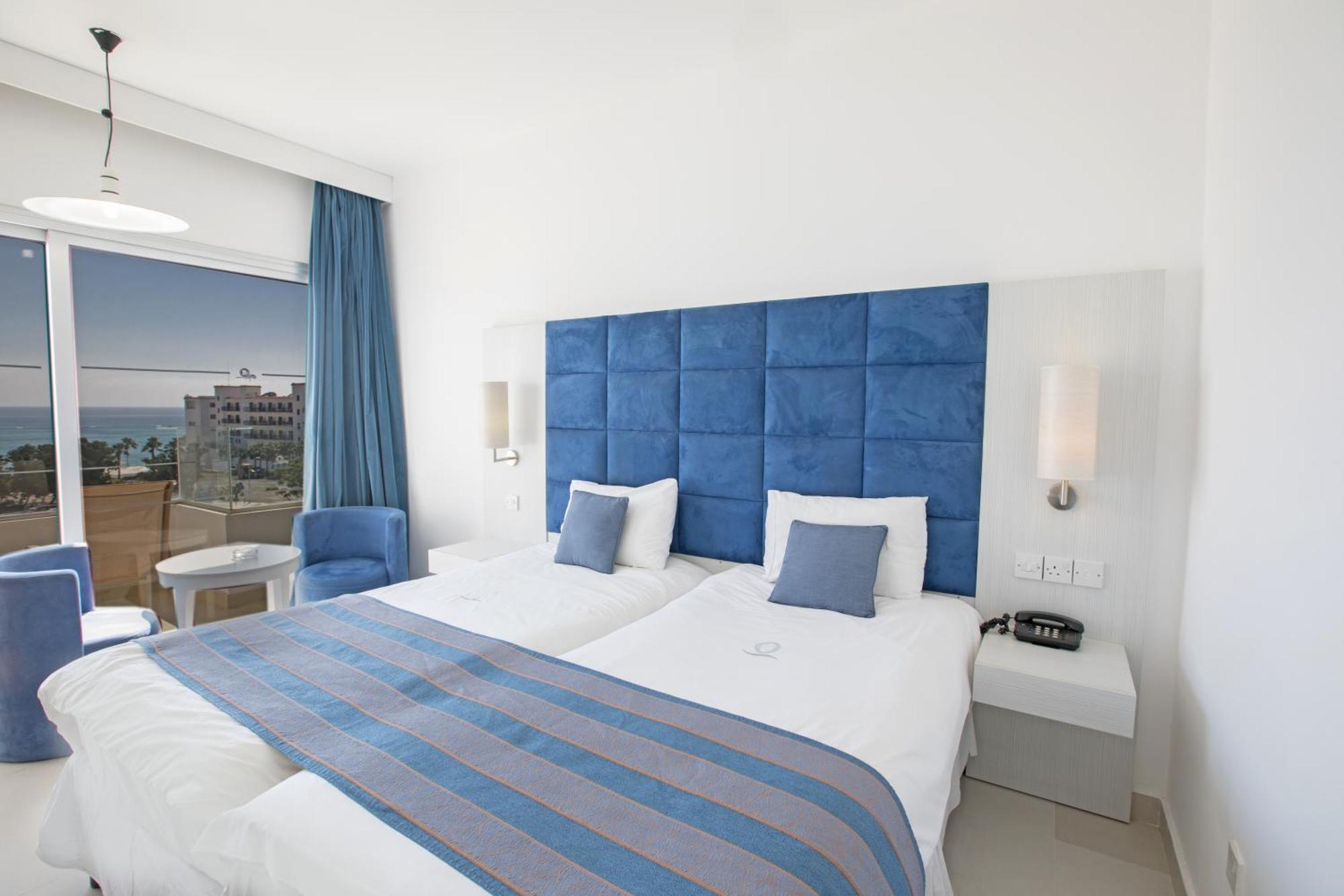 Double or Twin Room Partial Sea View