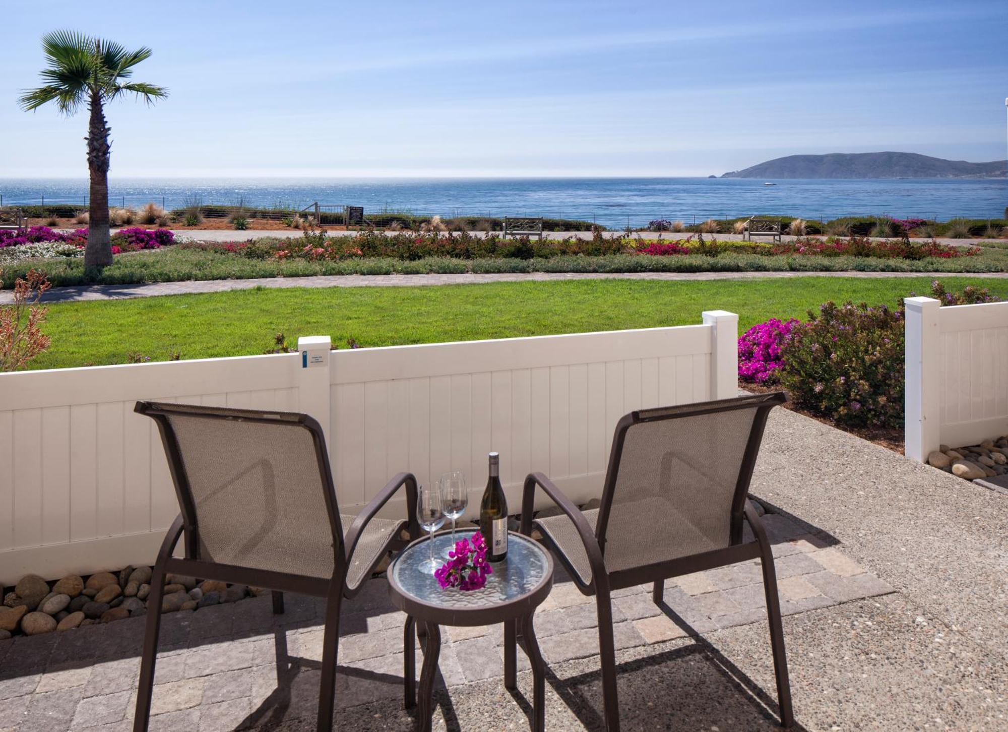 King Room Ocean View & Fireplace