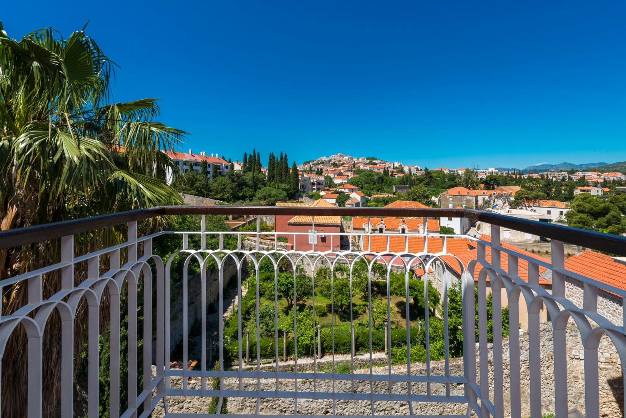 Classic Double or Twin Room Balcony