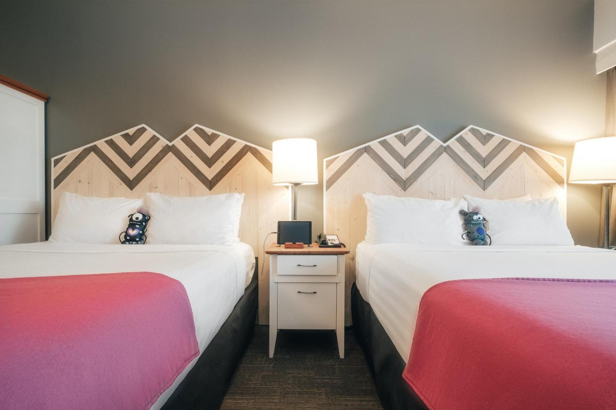 Deluxe Studio Two Queen Beds