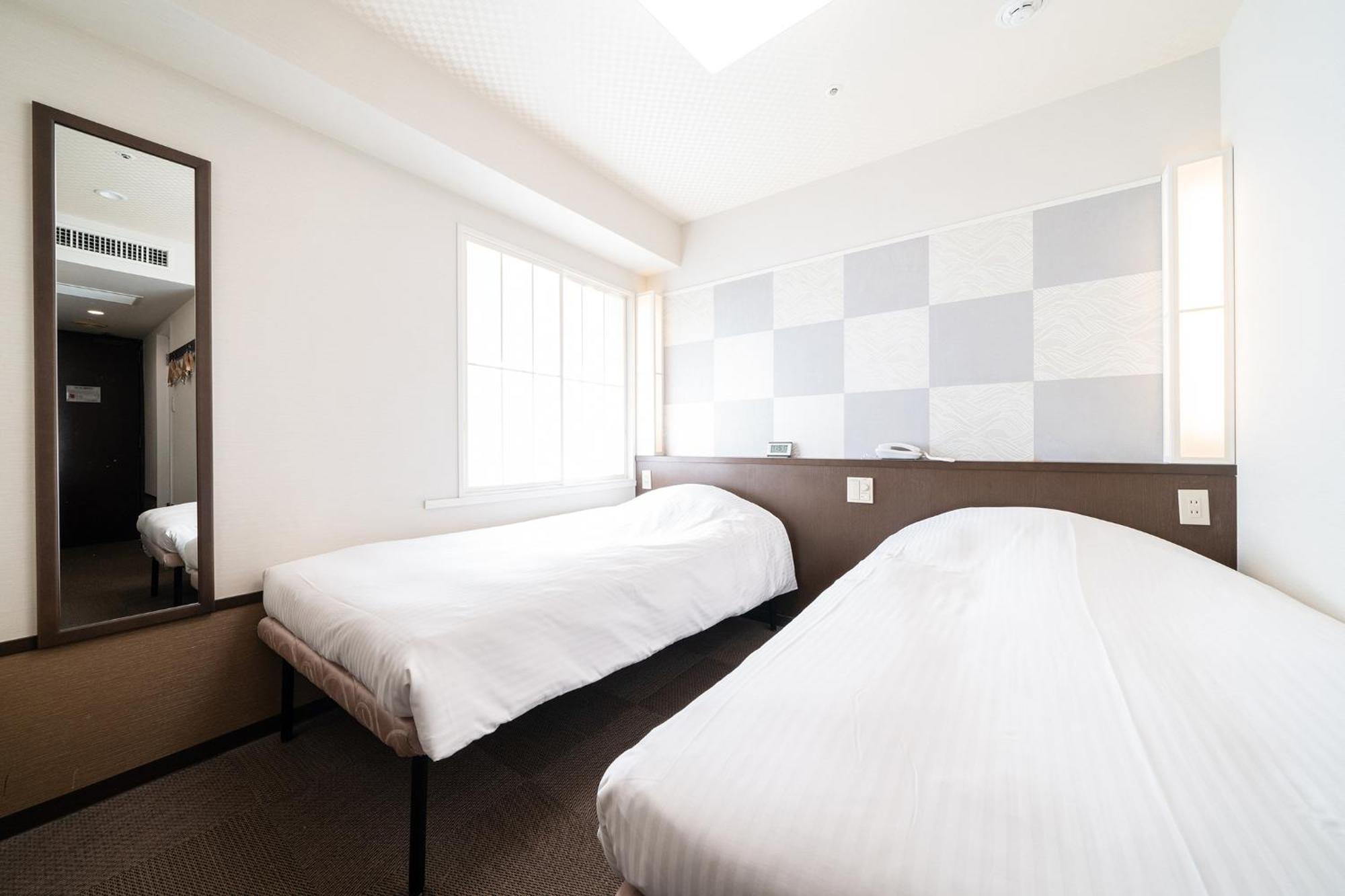 Twin Room Main Building Smoking No Cleaning