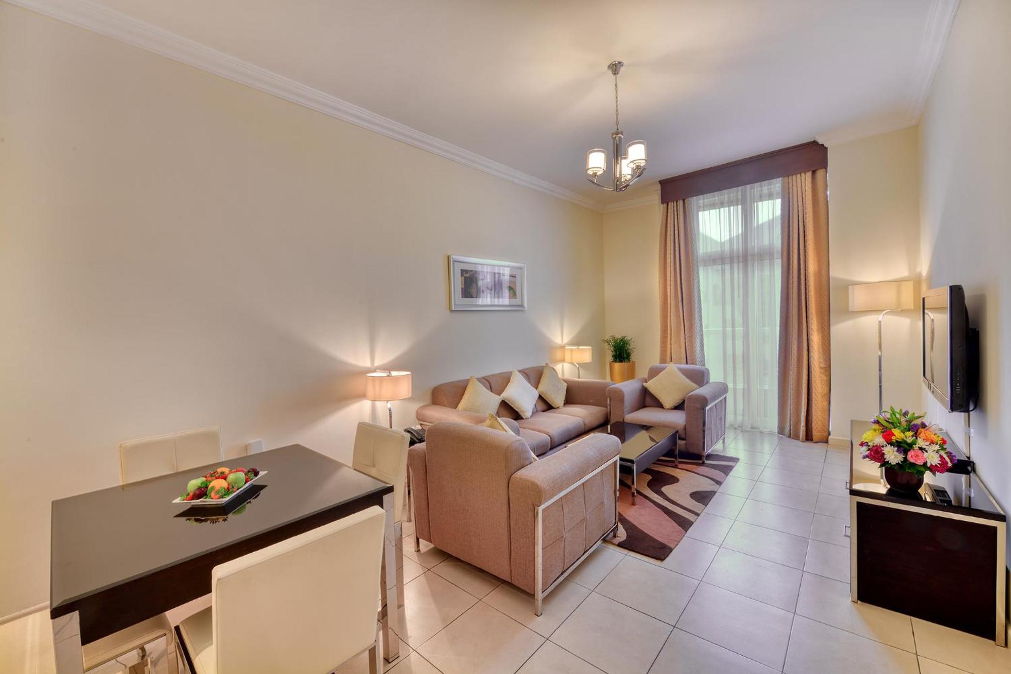 Deluxe One-Bedroom Apartment Beach Transfer