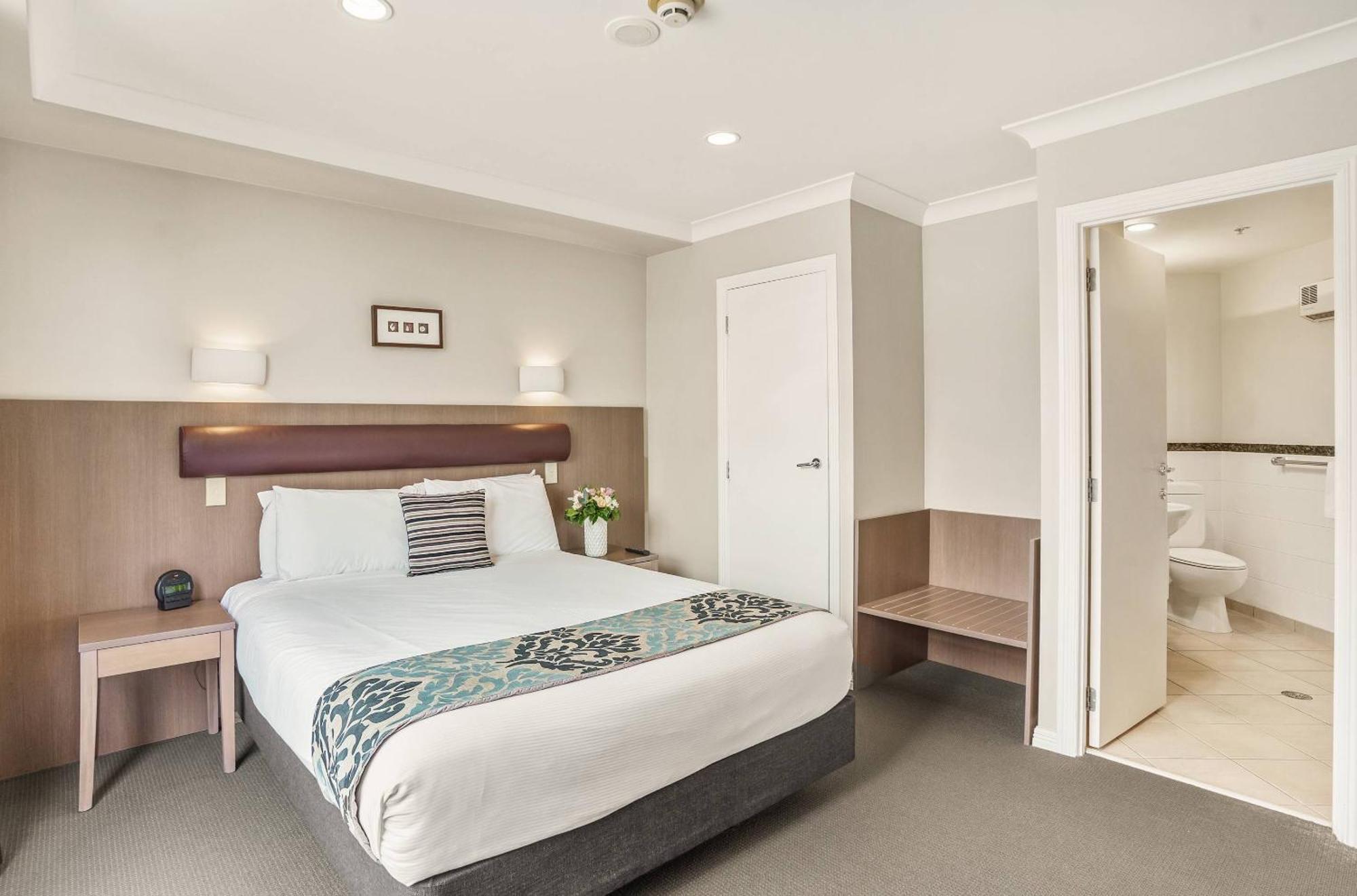 Executive Suite Spa Bath