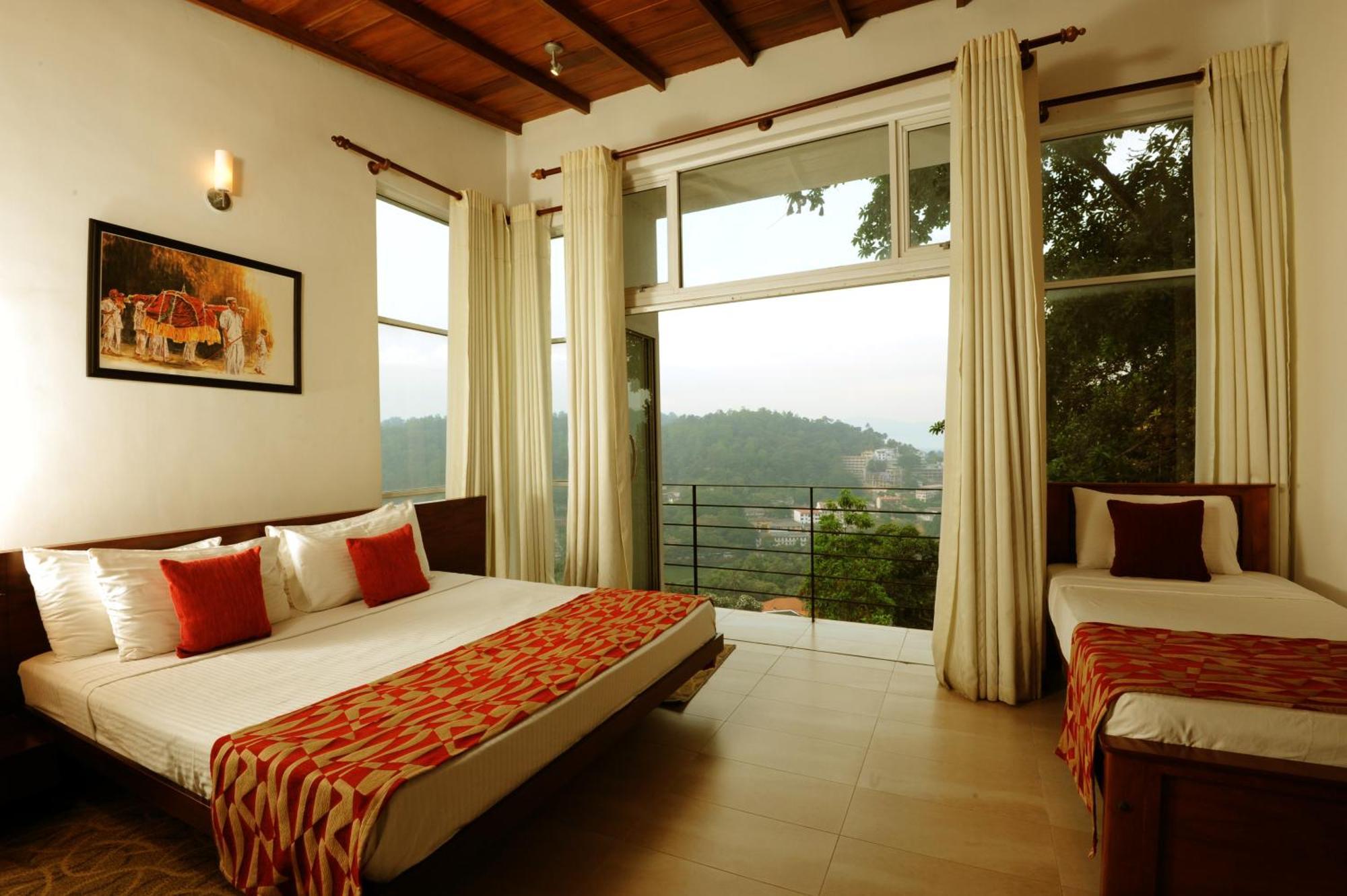 Deluxe Triple Room Lake View