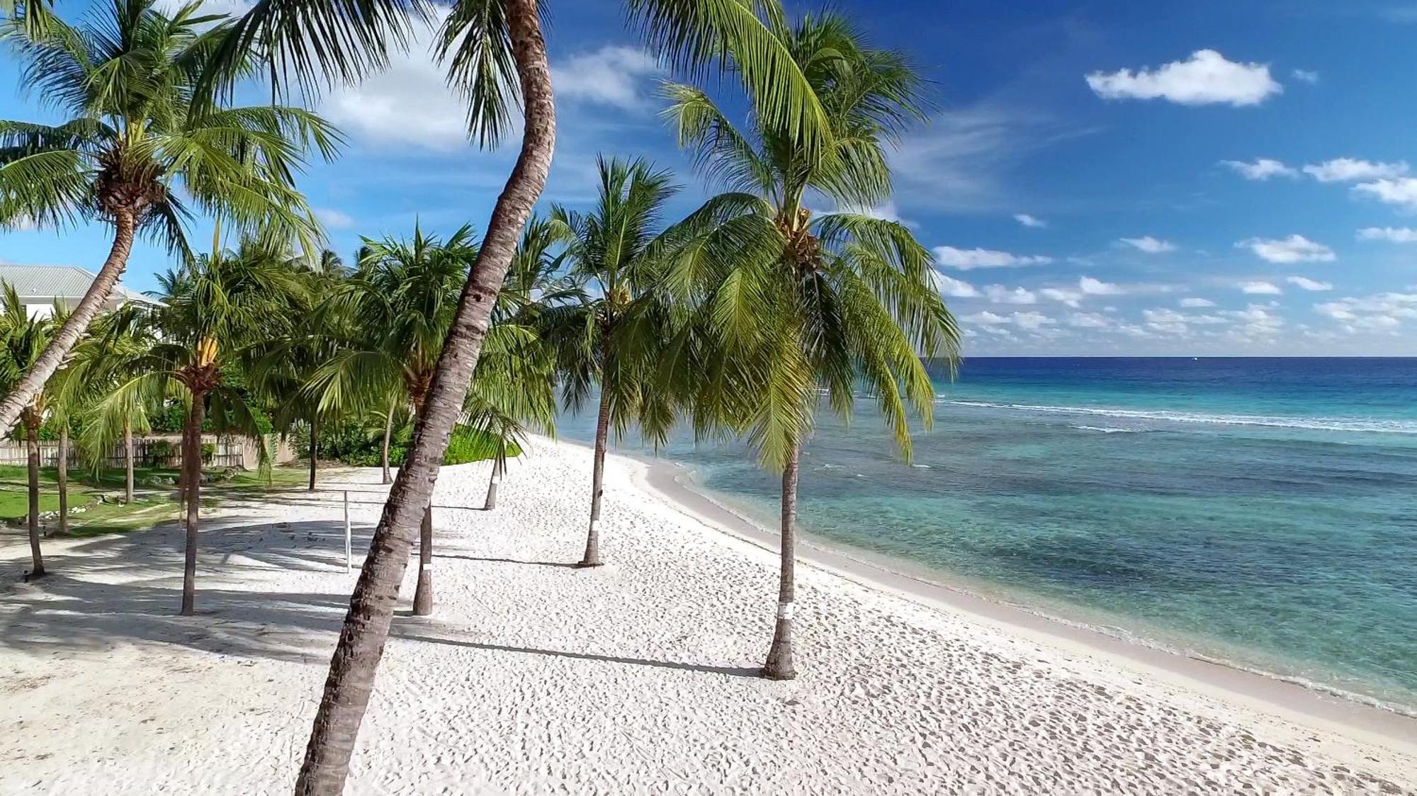 Deluxe Oceanfront Room