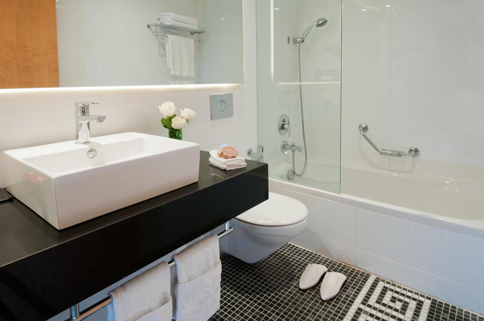 Executive Room with Balcony and New City View