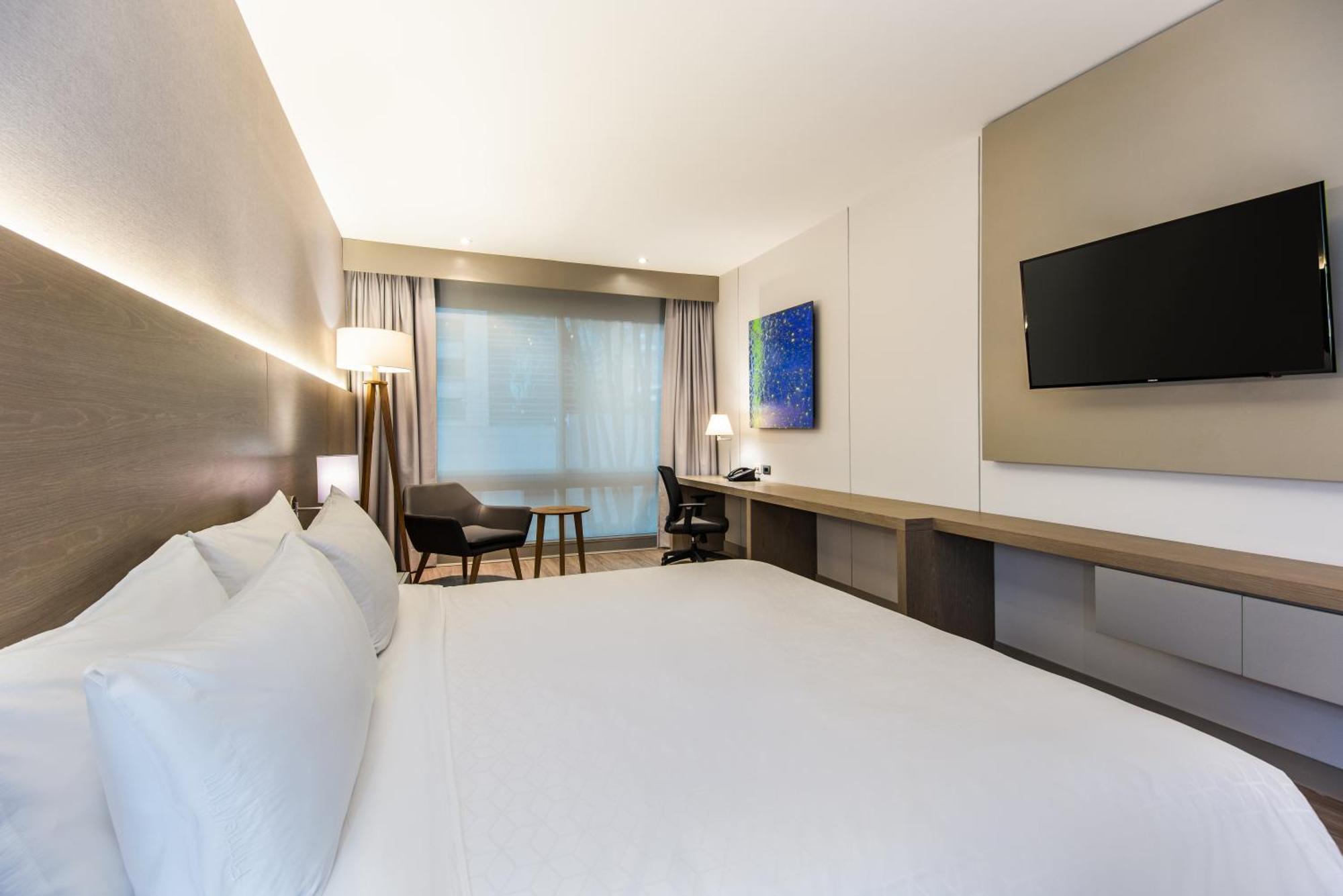 Standard King Room