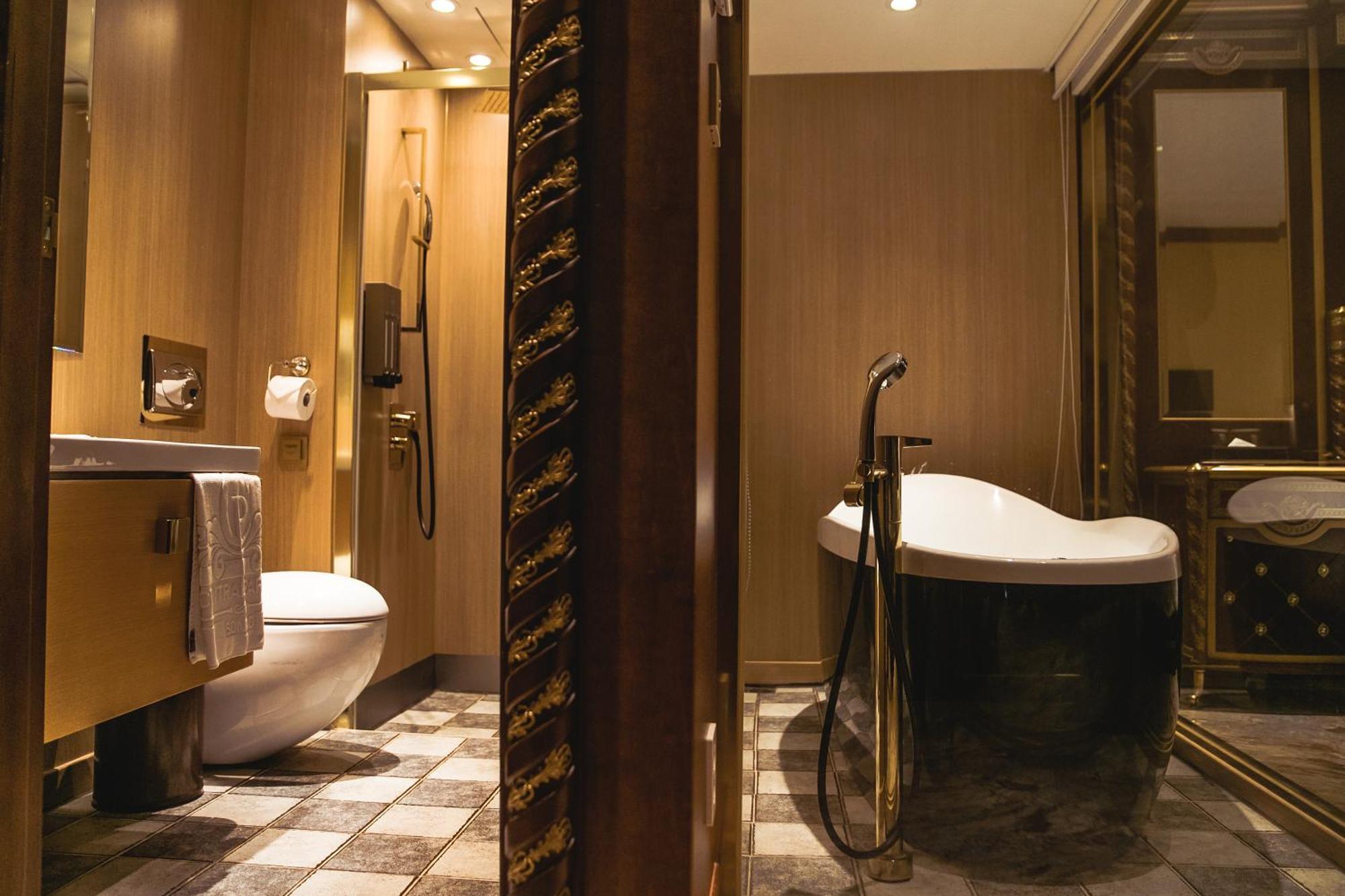 Deluxe Double Room Park View