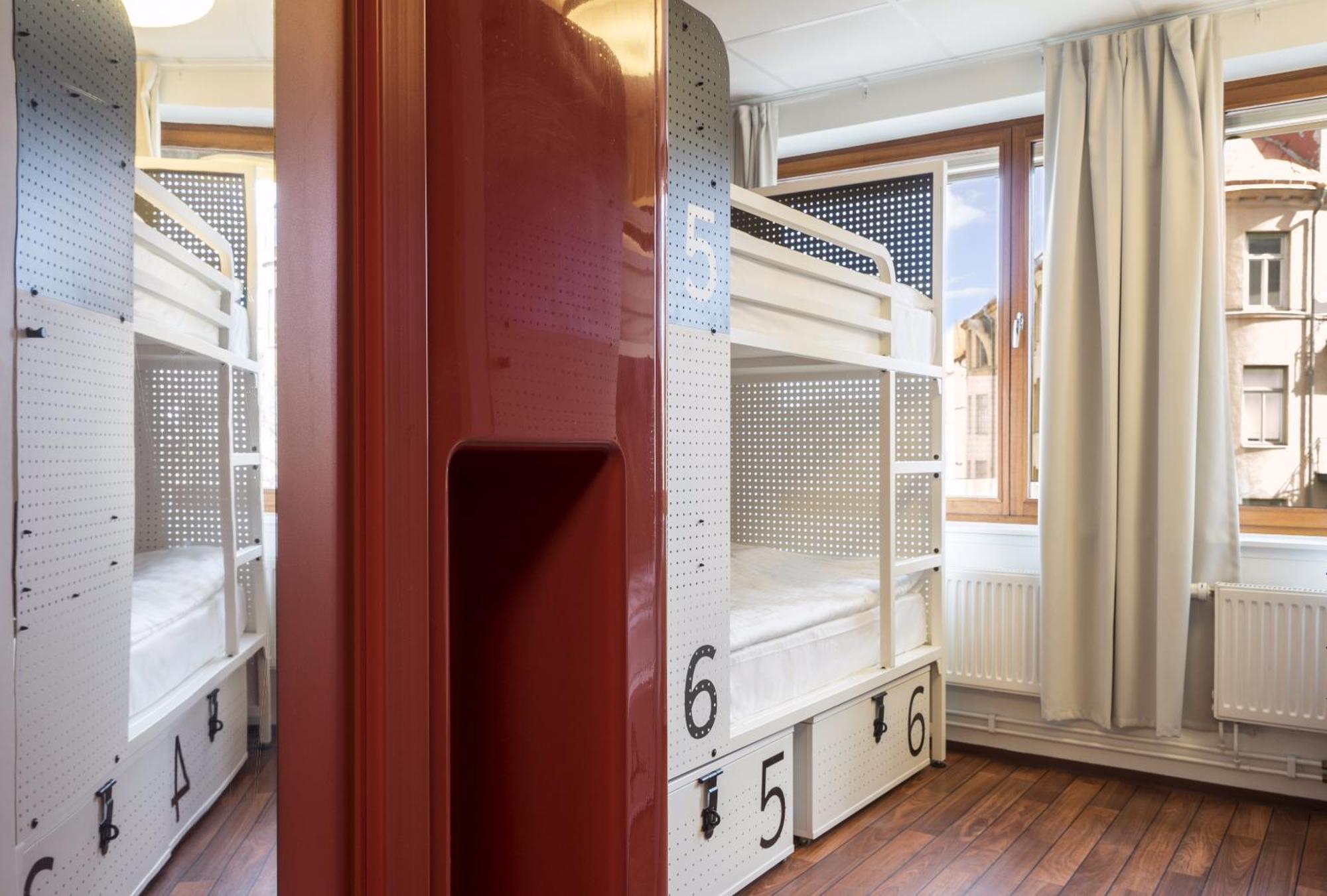 Bed 6-Bed Mixed Dormitory Room