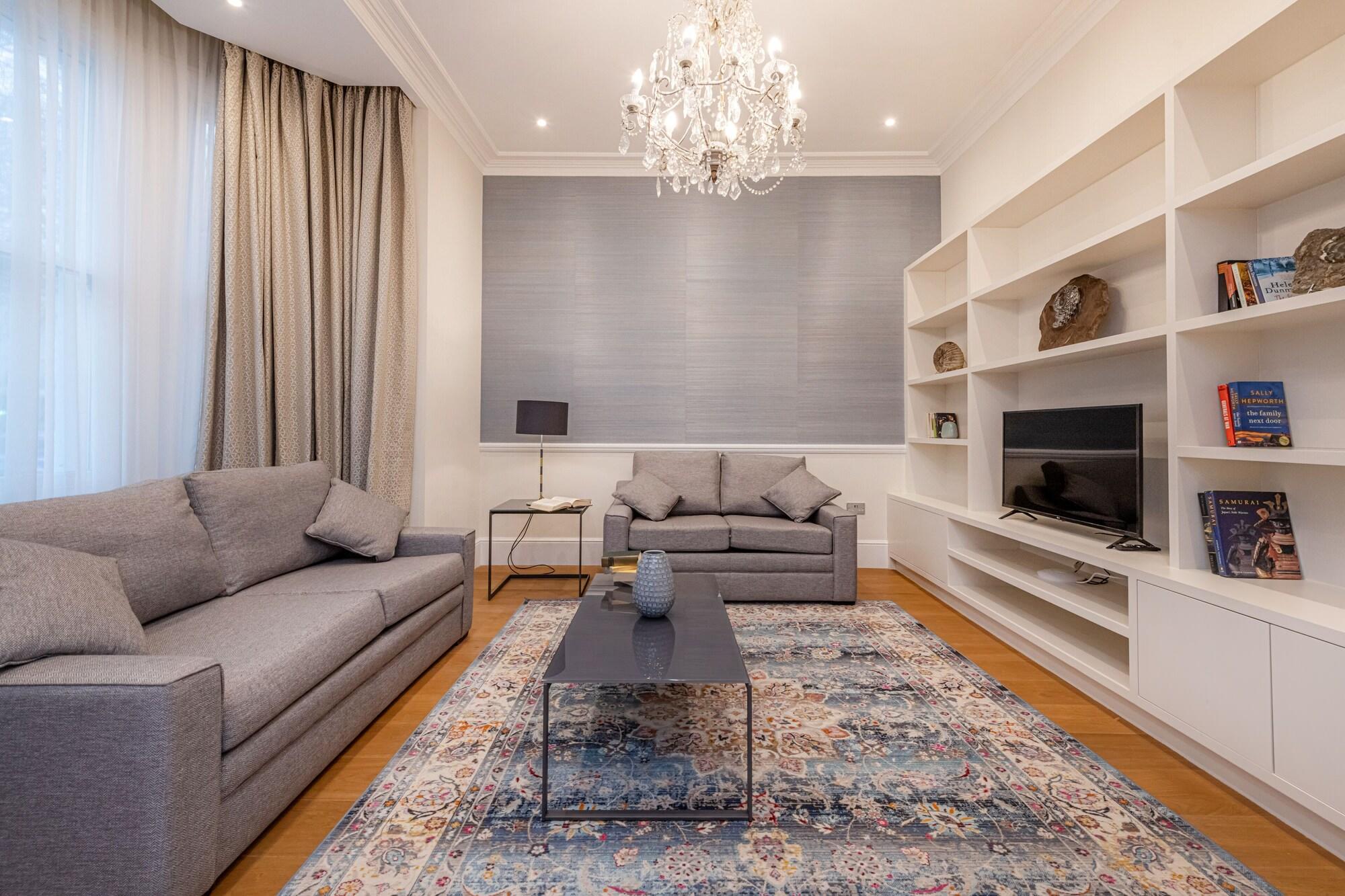 Deluxe One Bedroom Apartment