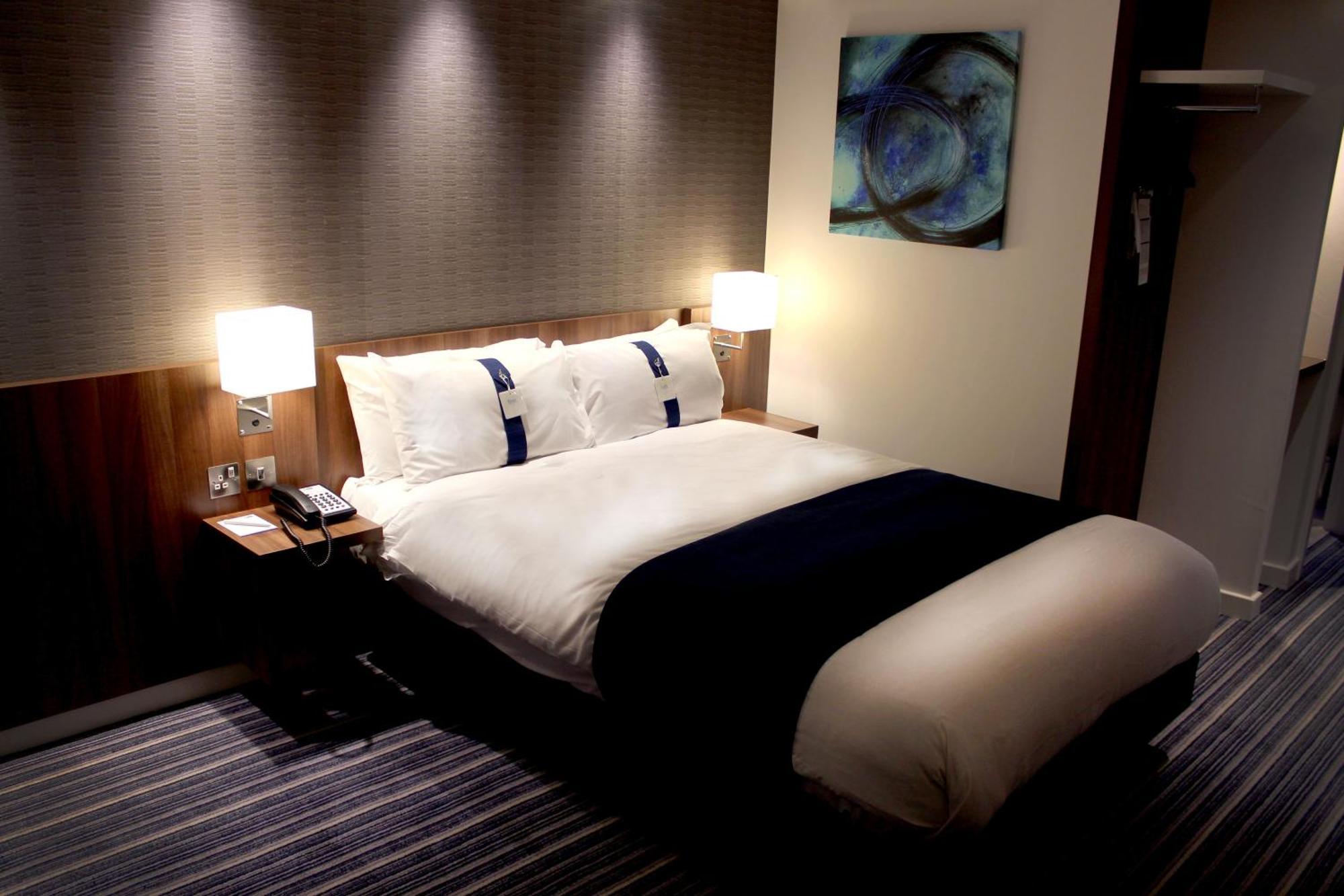 Standard Double Room with Free Hot Breakfast,1279470889:JPEG