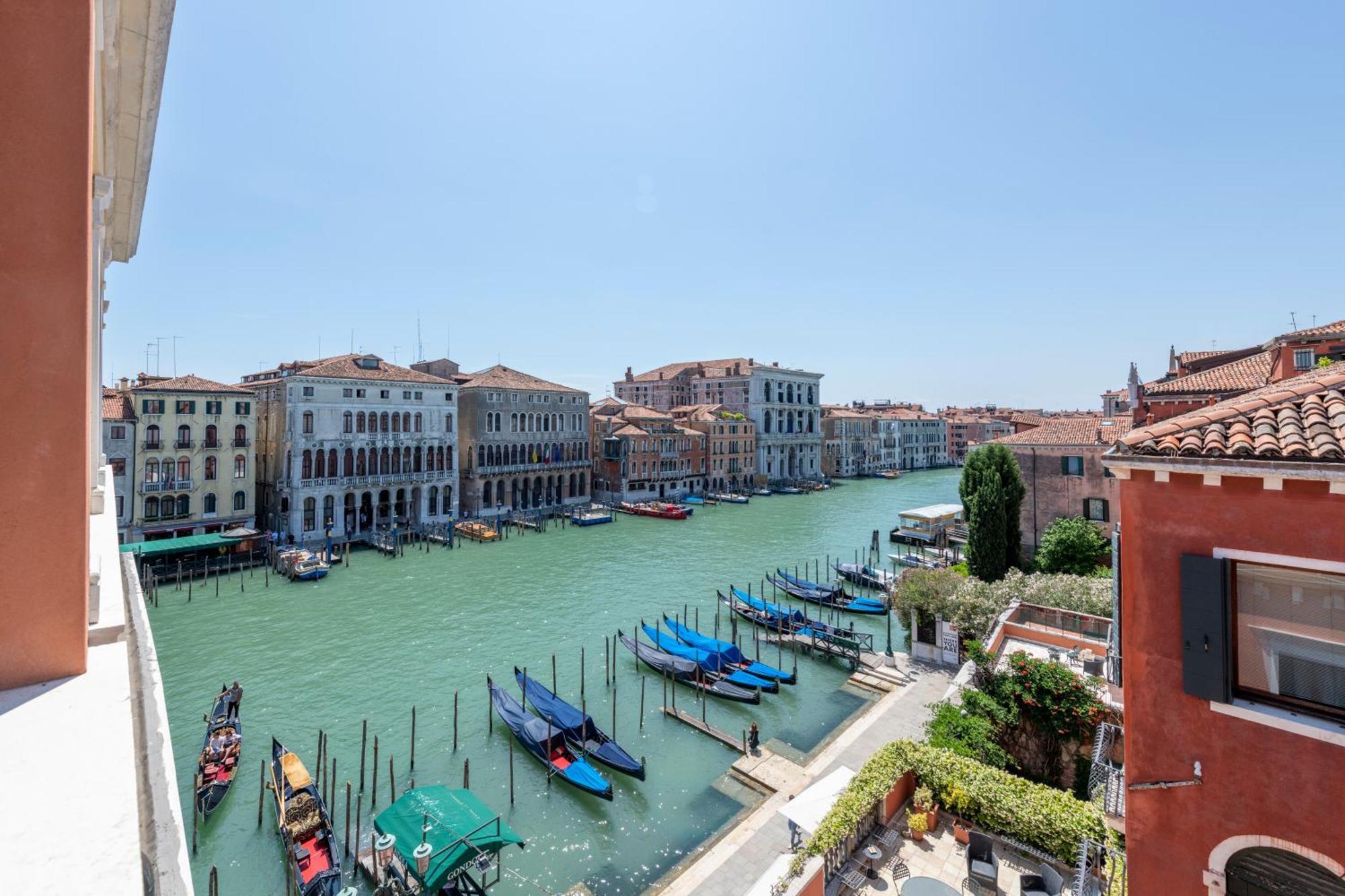 Superior Double Room Partial Canal View