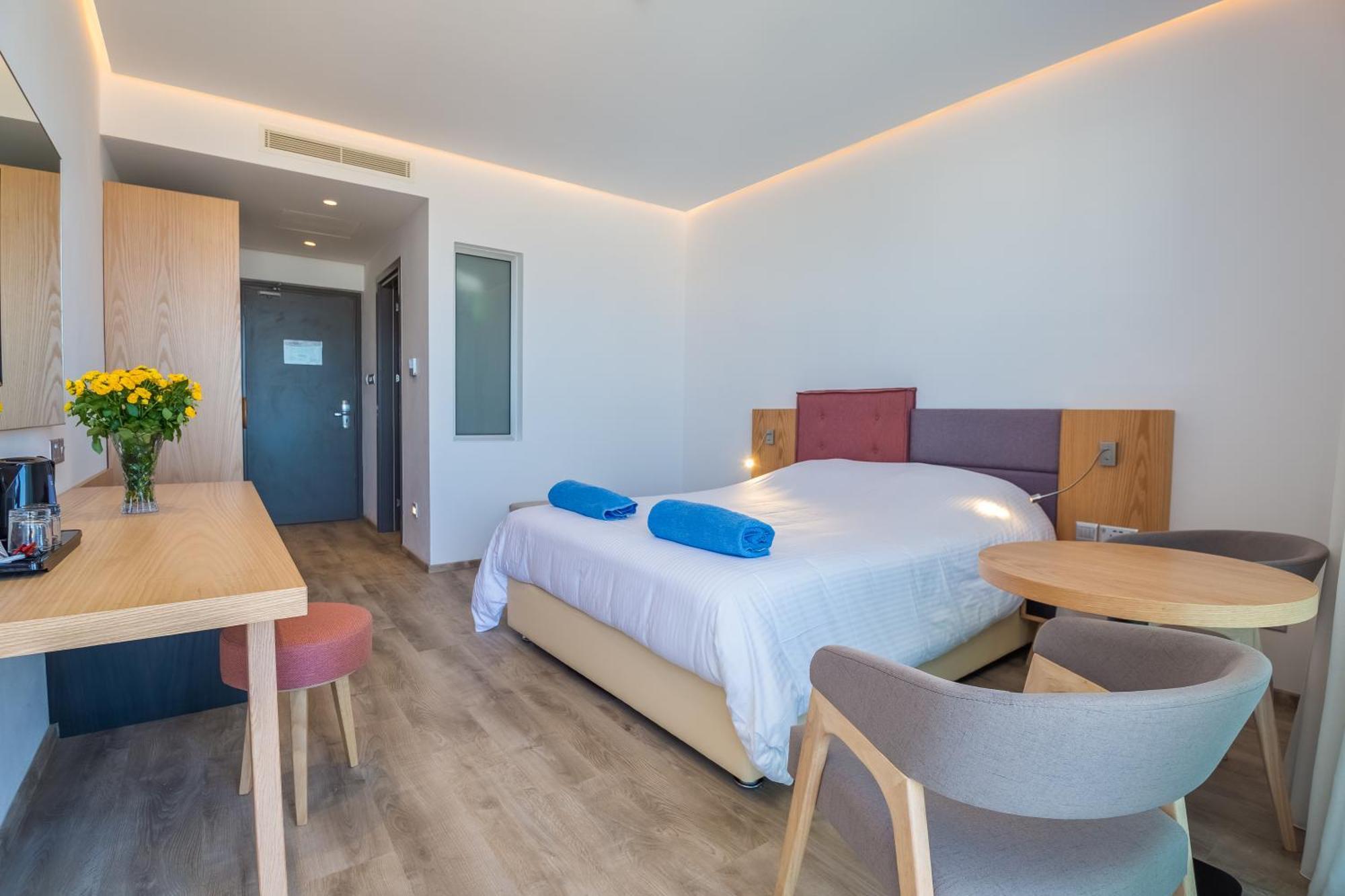 Inland View Room