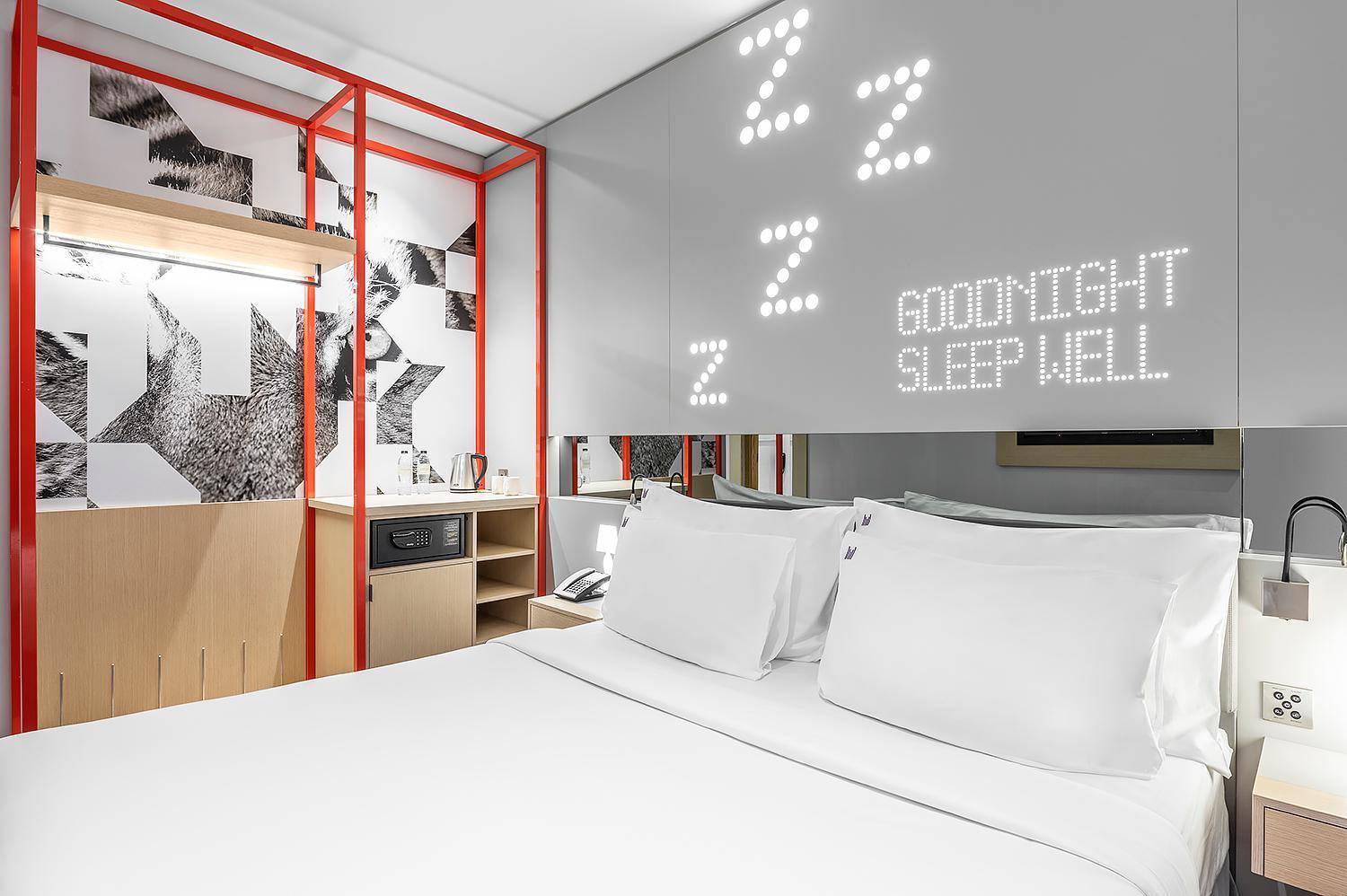 Urban King Room