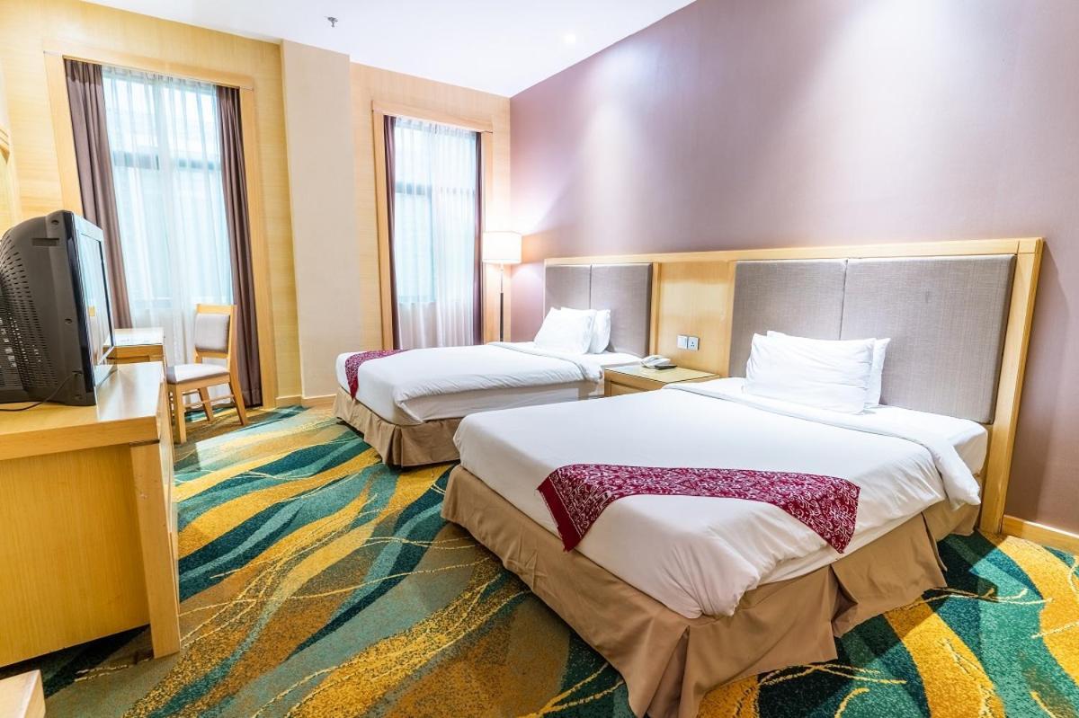 Standard Twin Room No Outside View