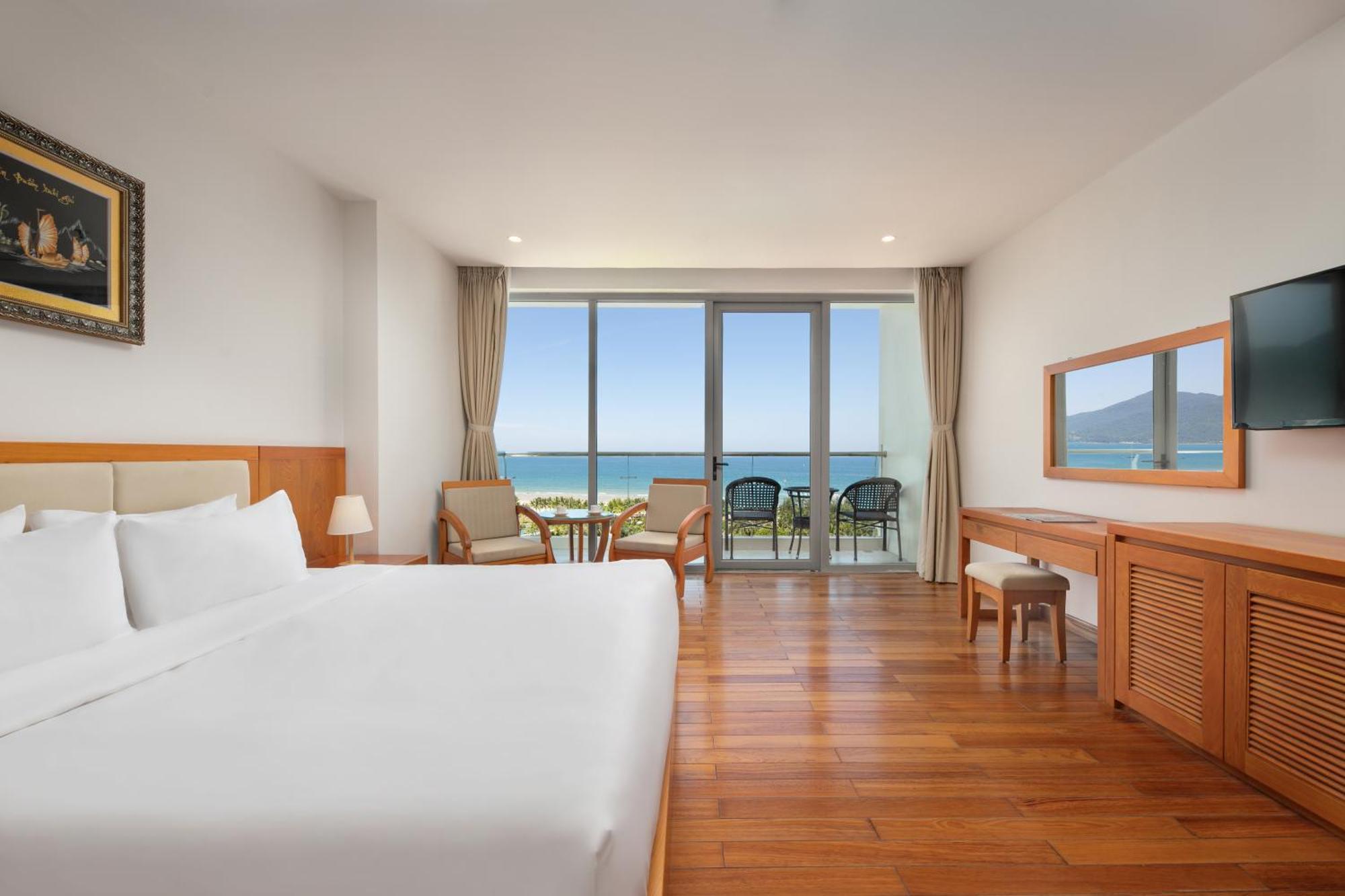 Executive Suite Balcony Ocean View