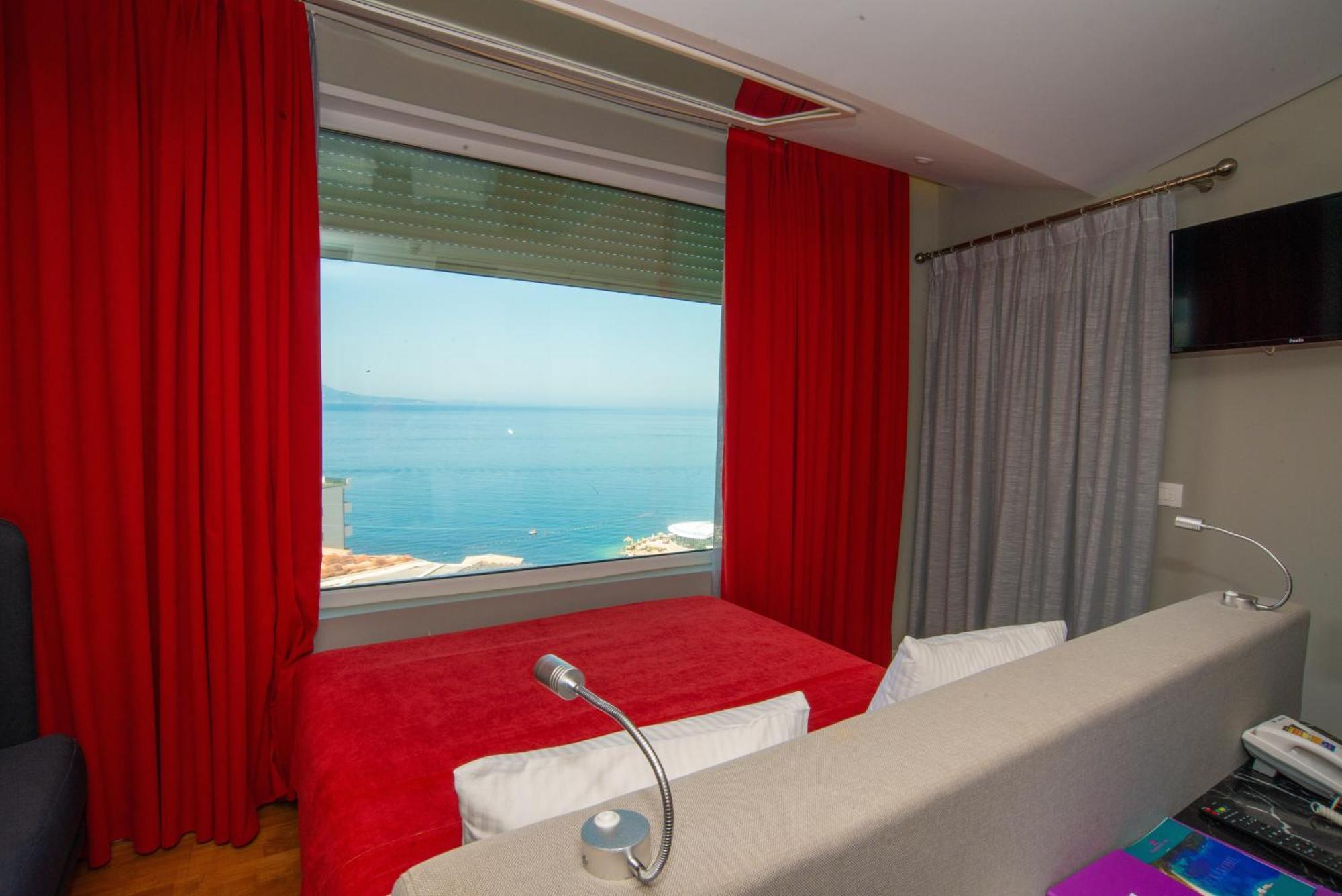 Deluxe Double Room Sea View,1589368704:JPEG