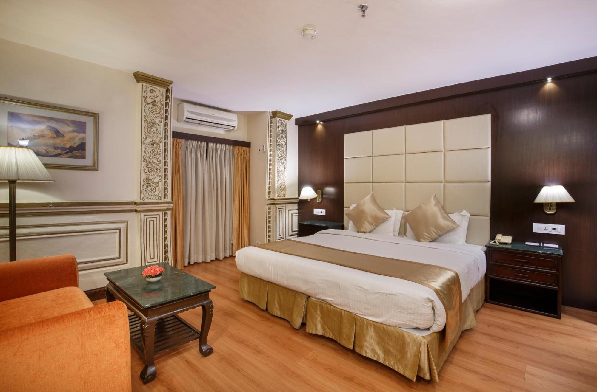 Deluxe Double Room Early Check & Late Check-out by 2 Hrs