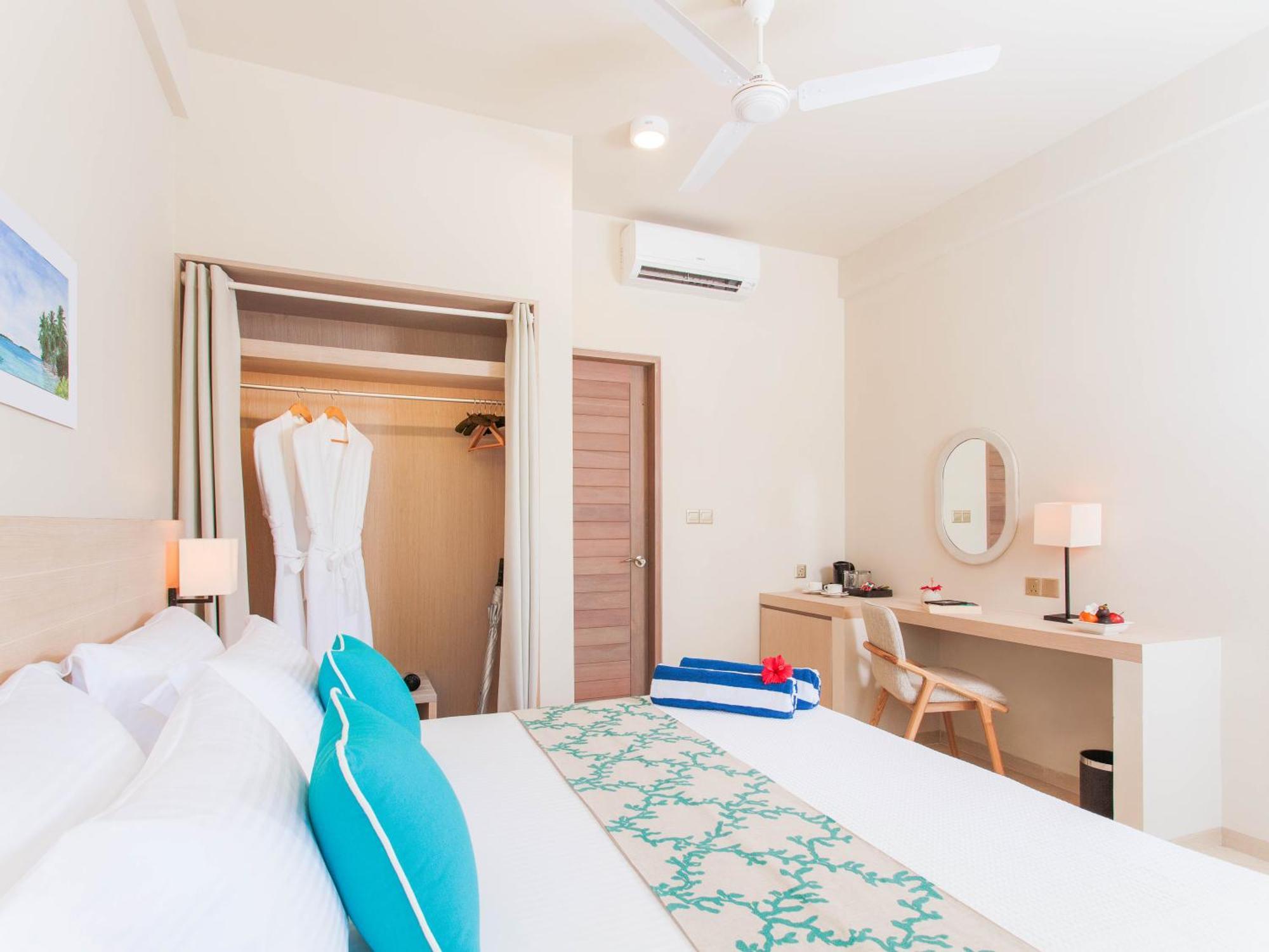 Superior Room partial Ocean View & Balcony