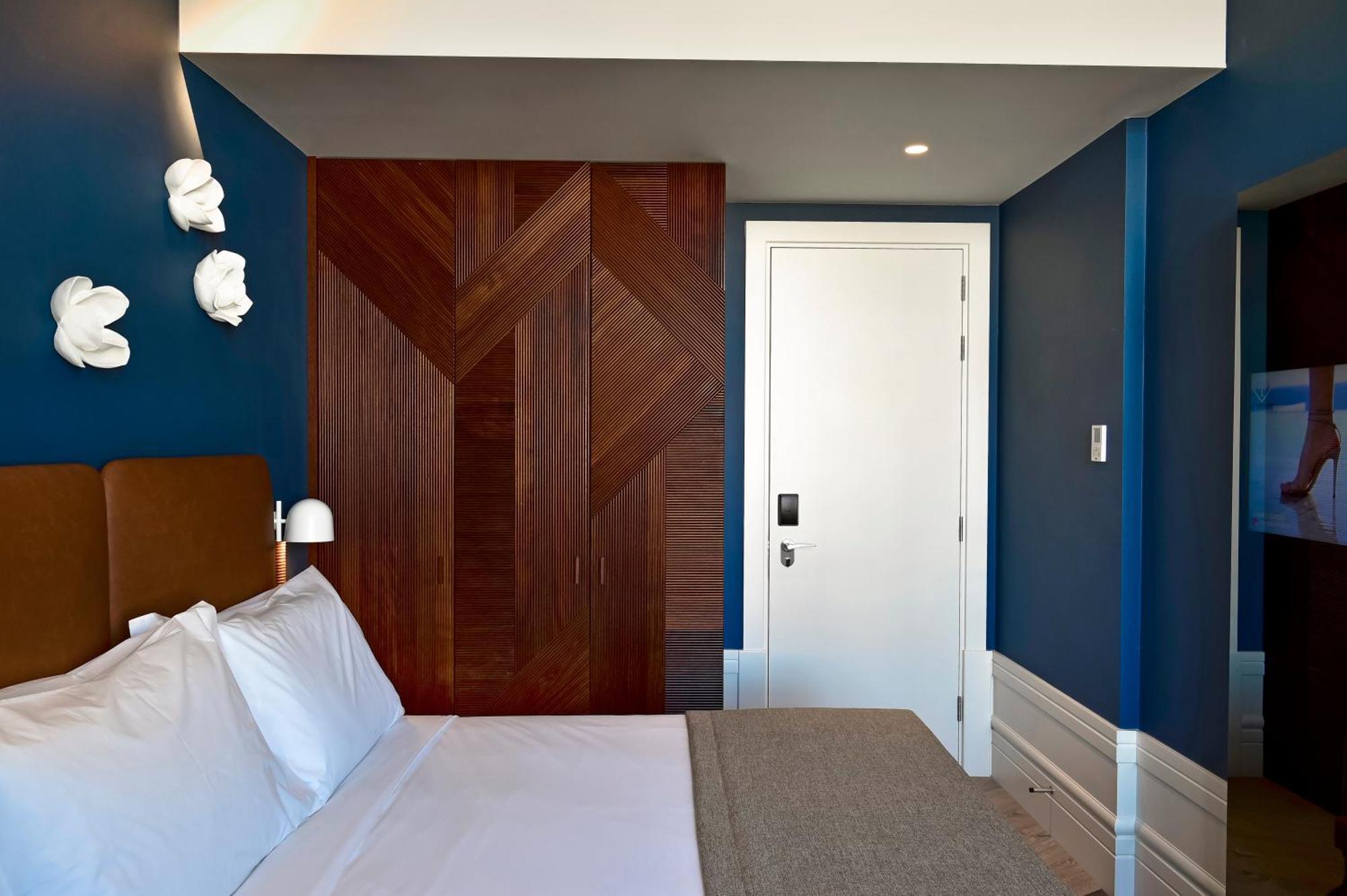 Double Room Figueira Square view