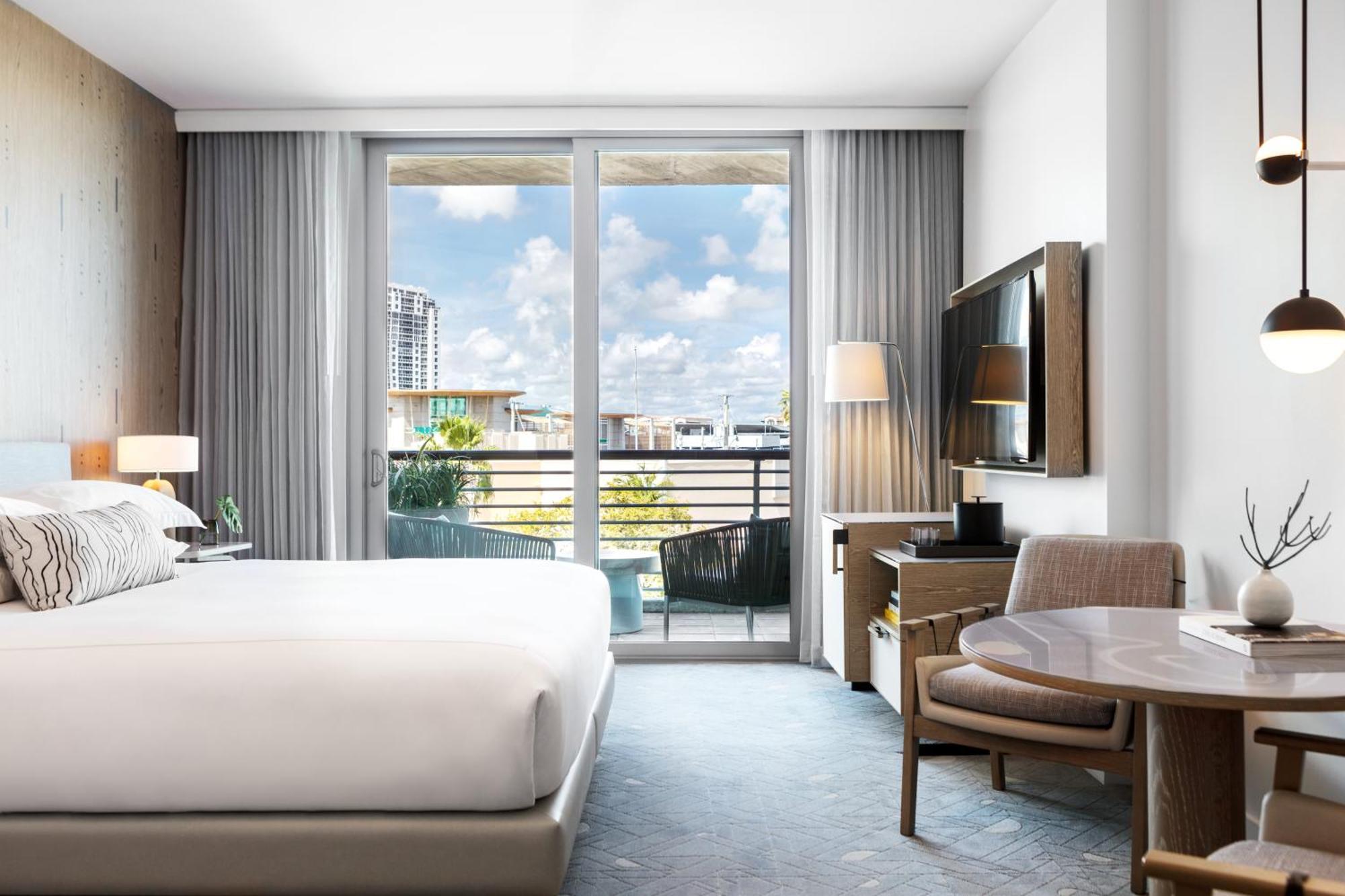 Premium Queen Room Balcony
