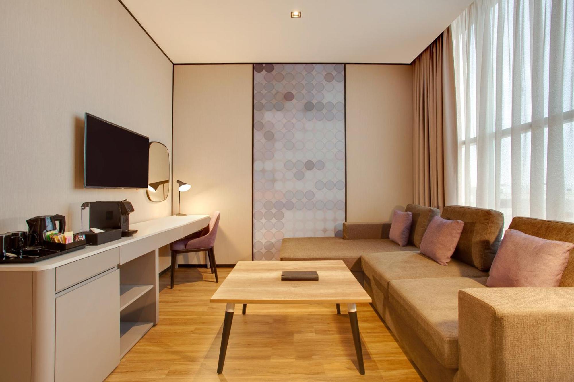 Signature Suite
