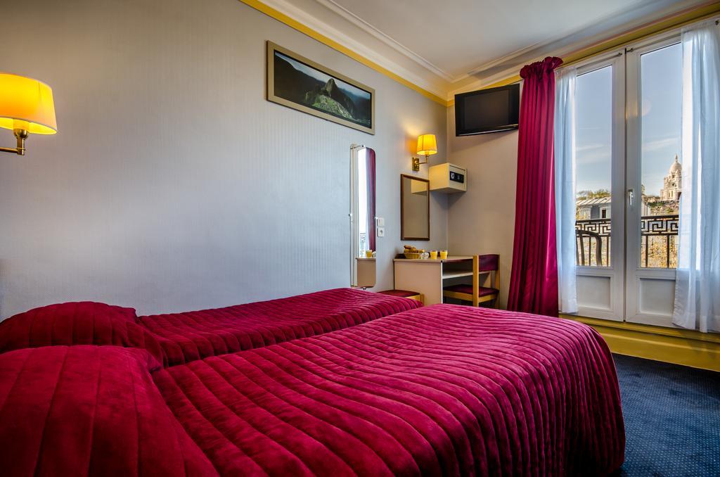 Quarto com 2 Camas de Solteiro
