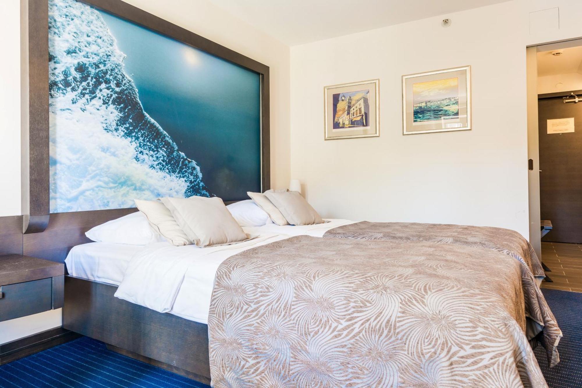 Classic Double or Twin Room Balcony