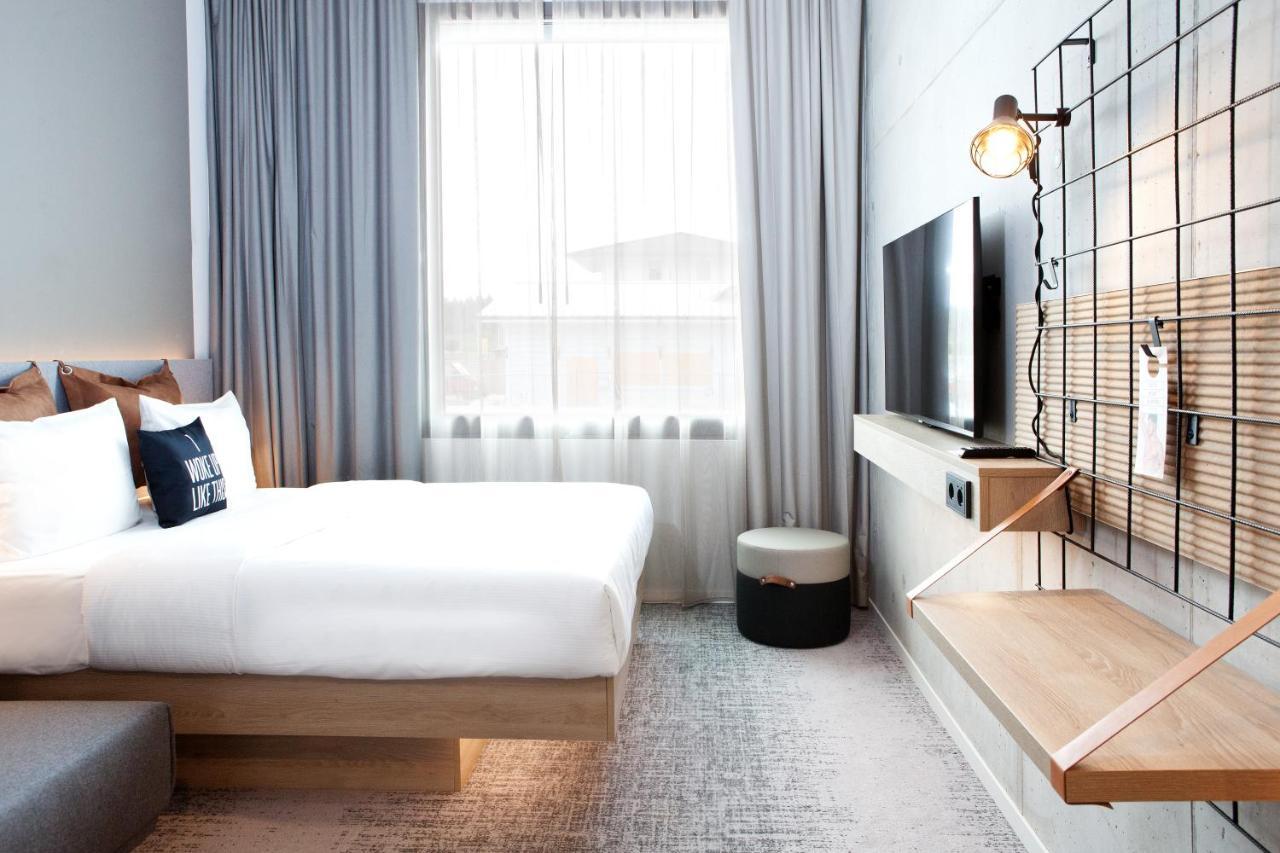 Queen Room Inland View