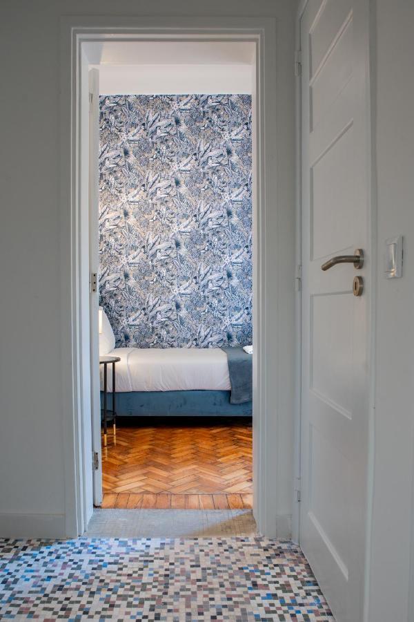 Single Room Private External Bathroom